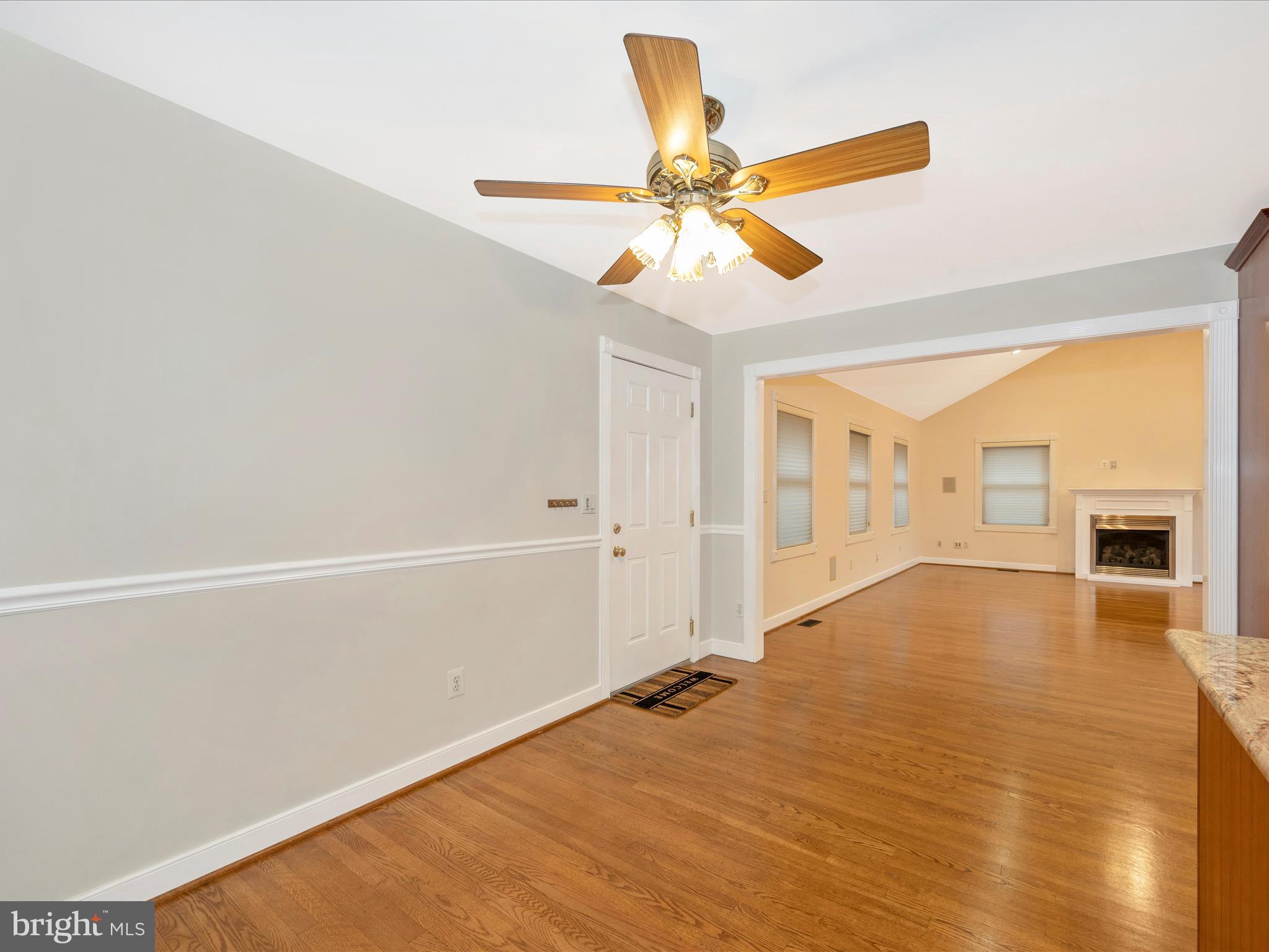 COLUMBIA HILLS - Residential