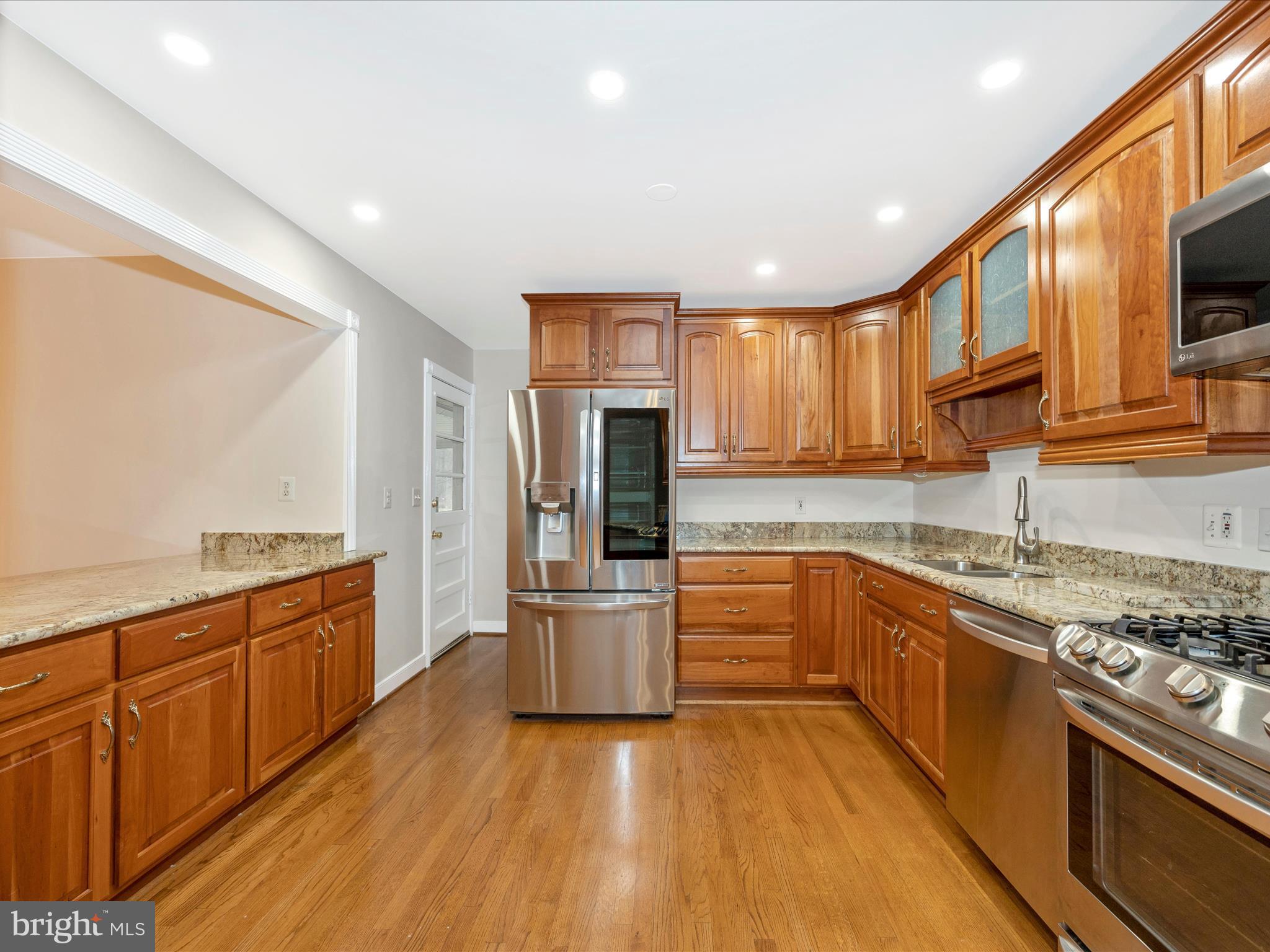 COLUMBIA HILLS - Residential