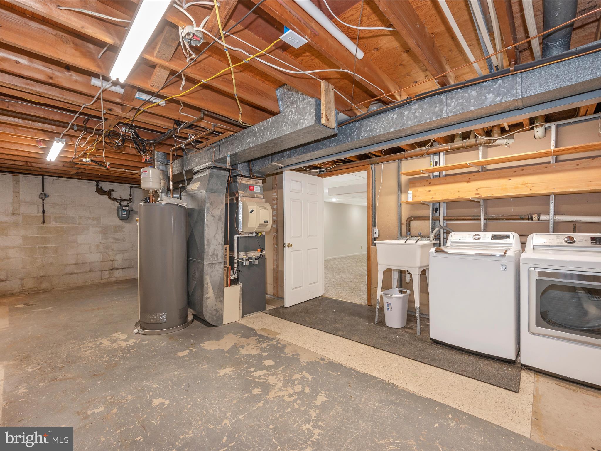 COLUMBIA HILLS - Residential