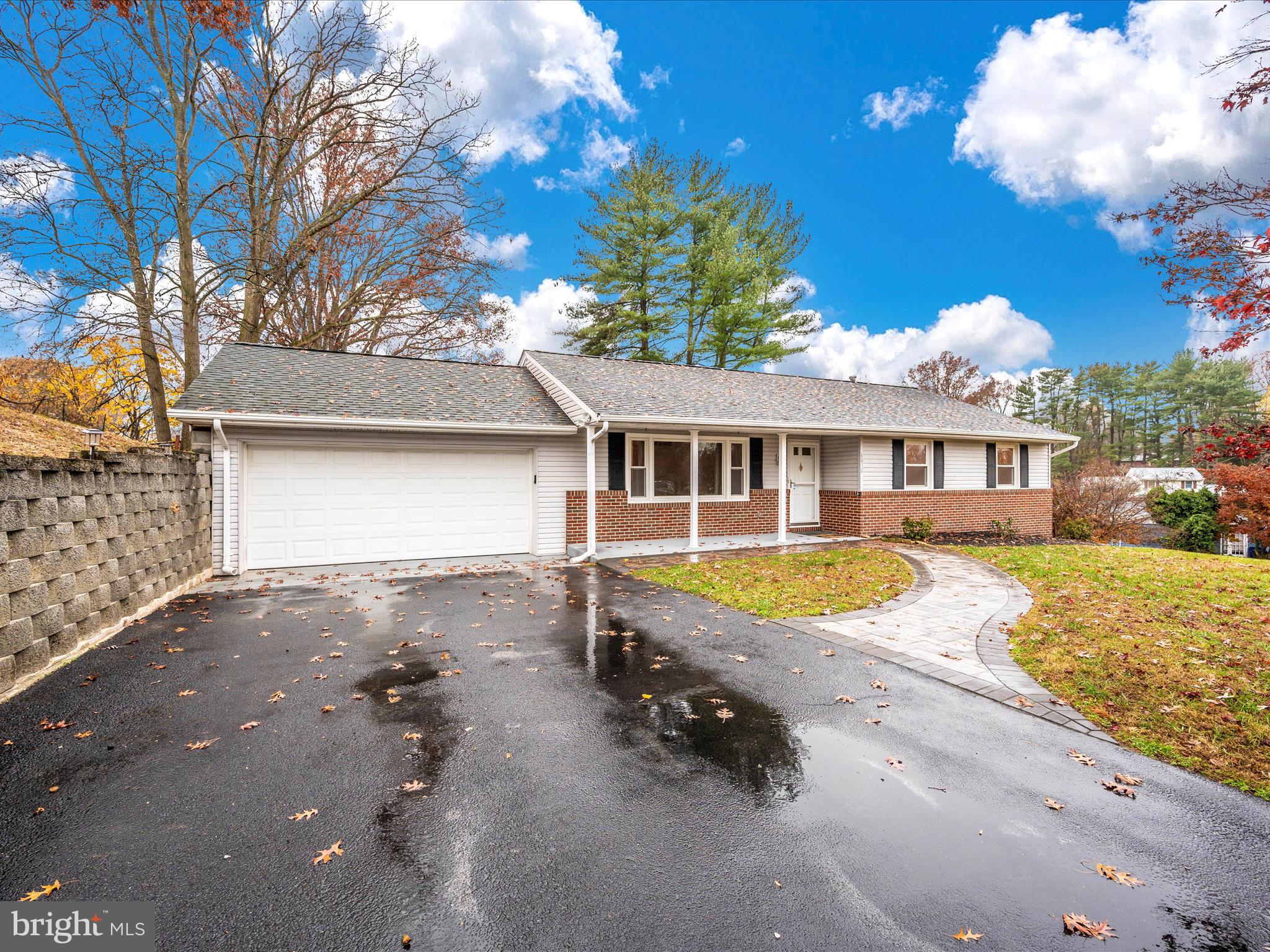 COLUMBIA HILLS - Residential