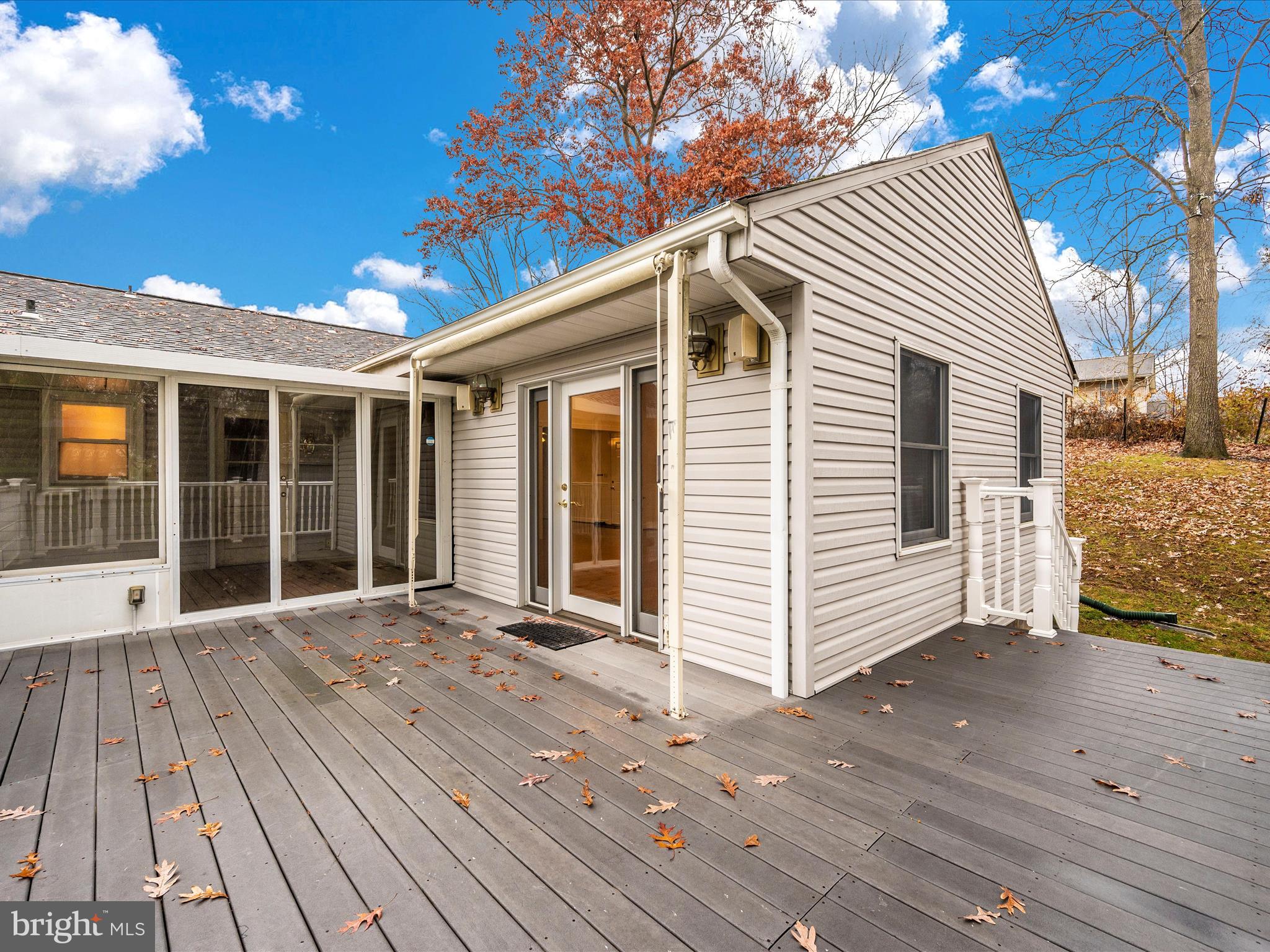 COLUMBIA HILLS - Residential