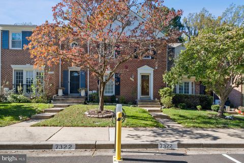 Photo of 7322 Greentree Road, BETHESDA, MD 20817 (MLS # MDMC2205056)