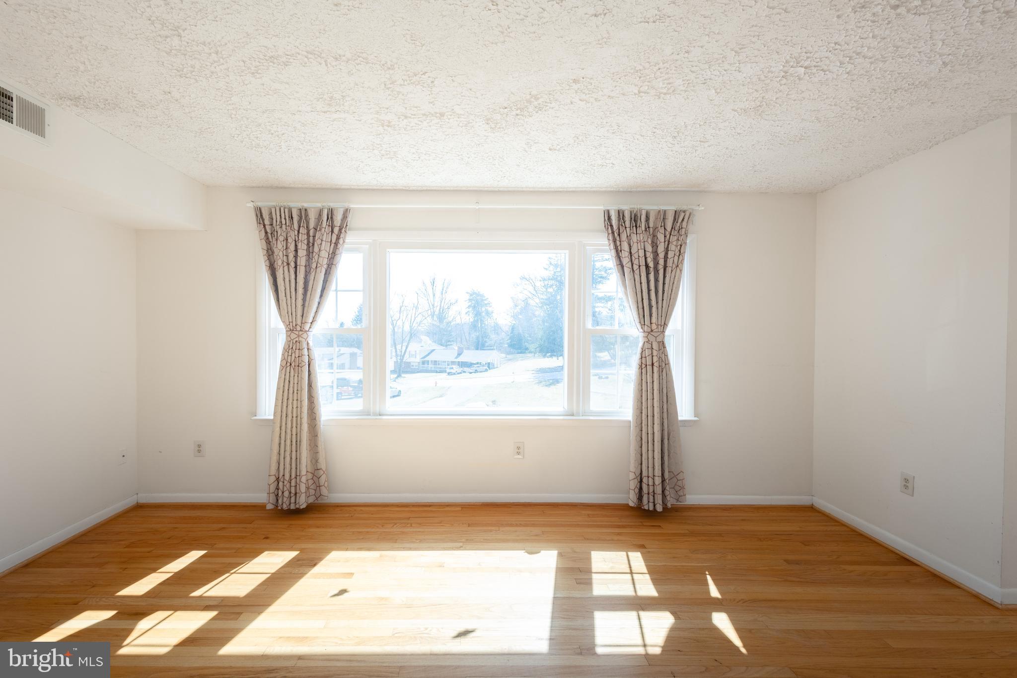 FAIRWAY HILLS - Residential