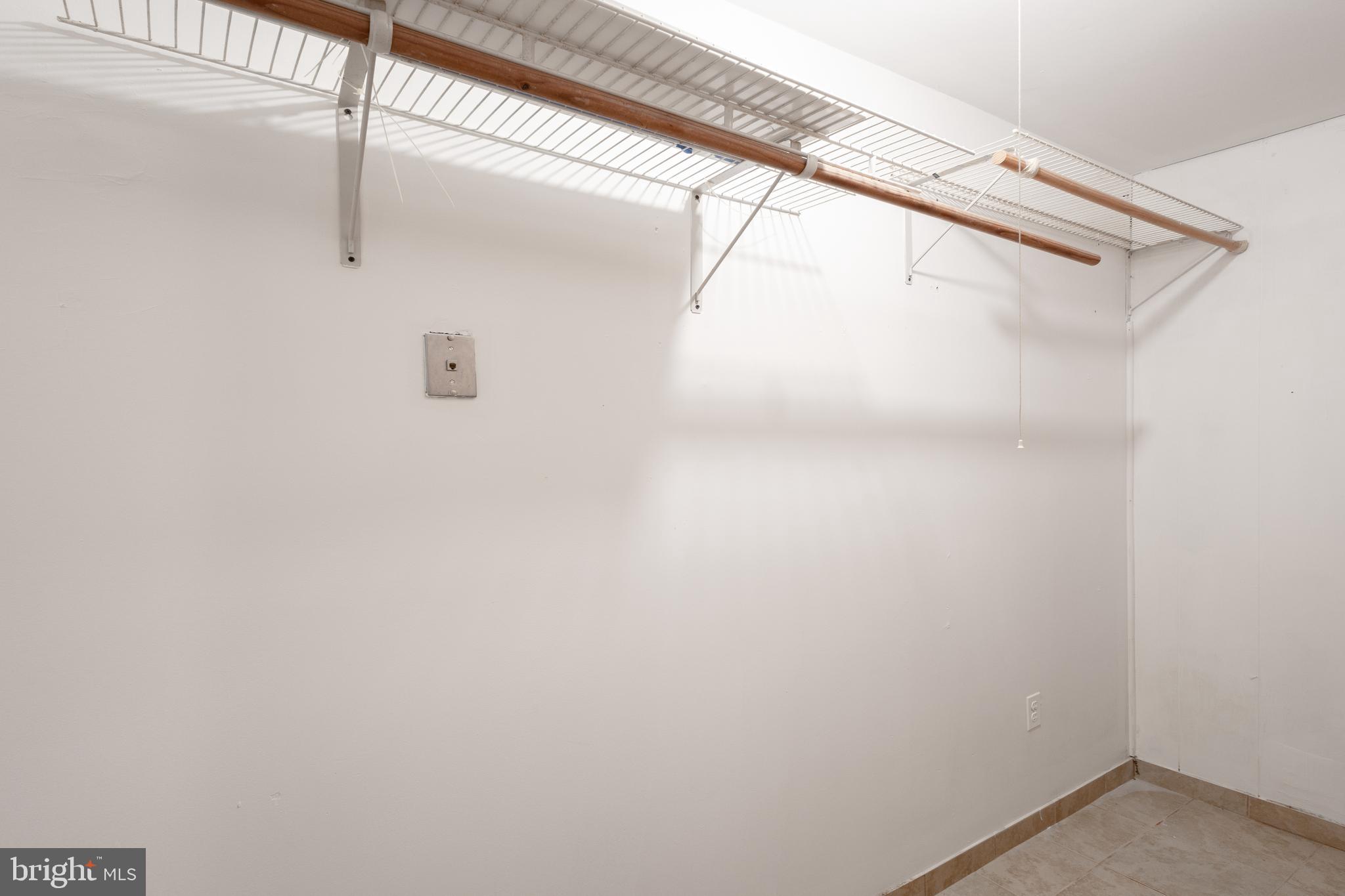 FAIRWAY HILLS - Residential