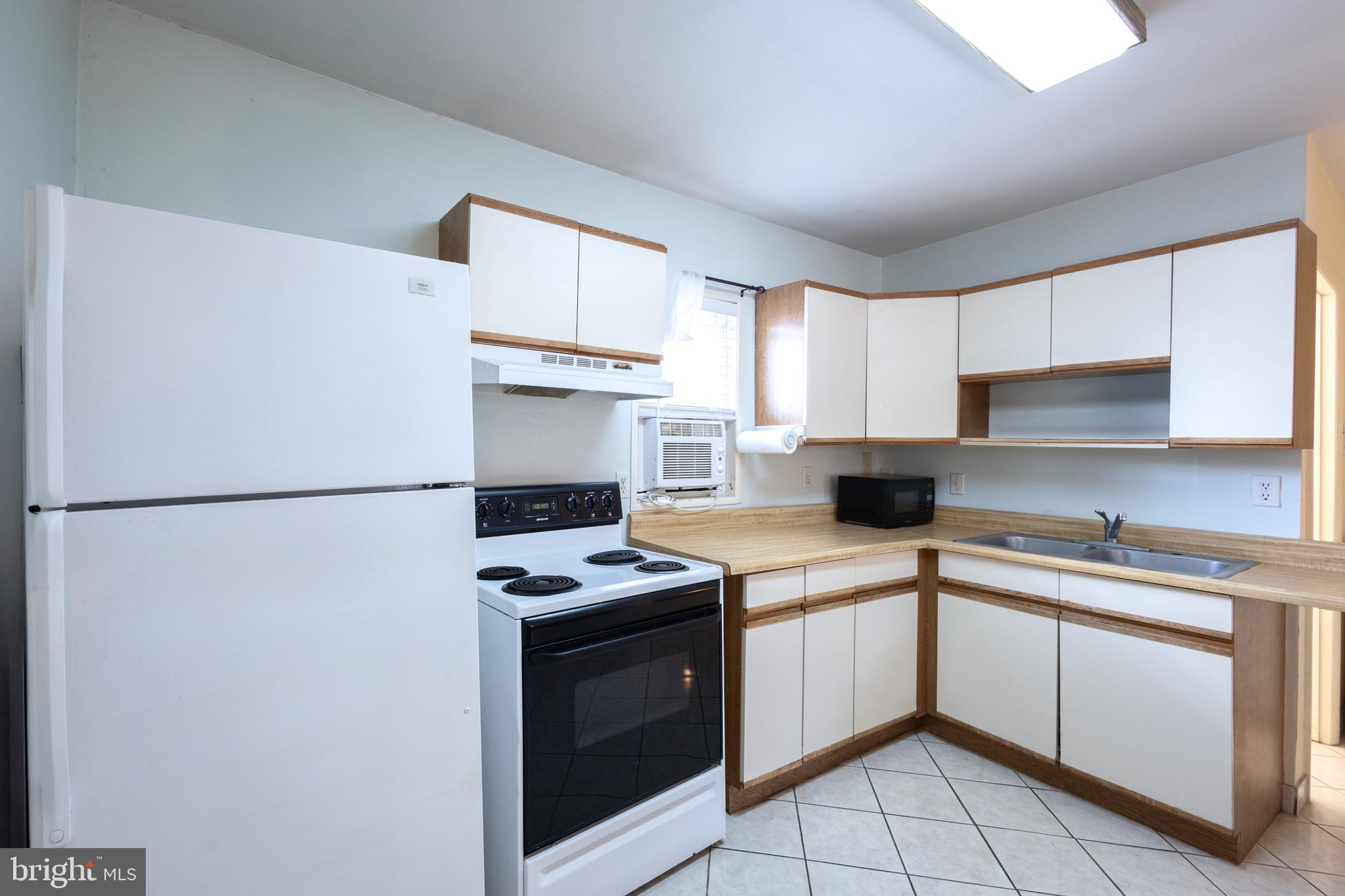 FAIRWAY HILLS - Residential