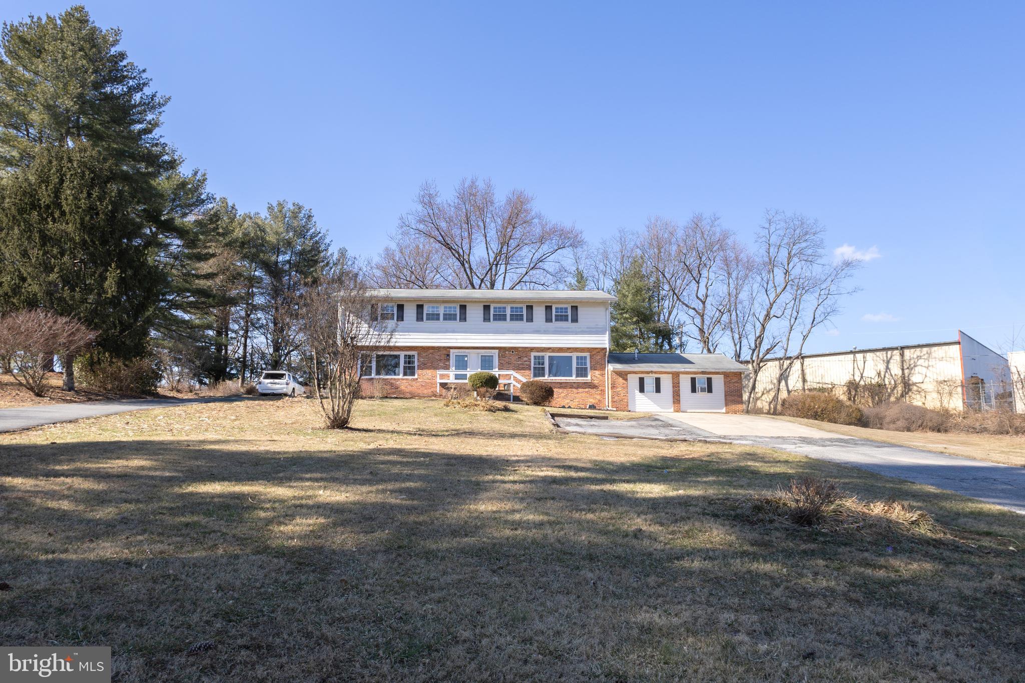 FAIRWAY HILLS - Residential