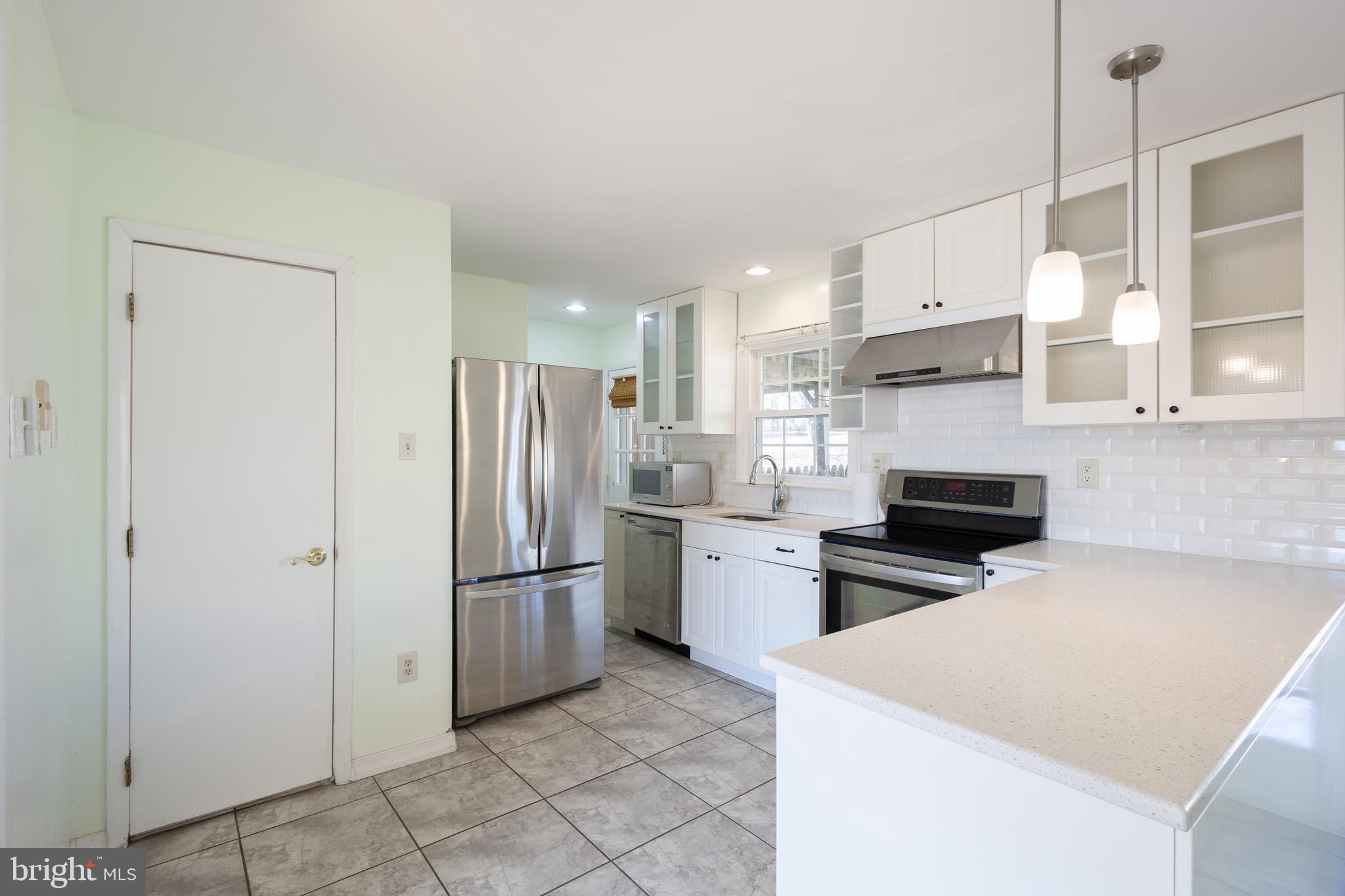 FAIRWAY HILLS - Residential