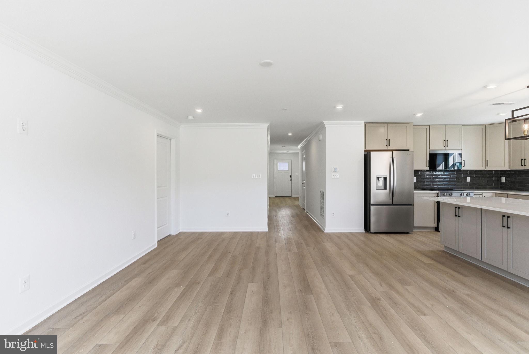 ROSEHILL MANOR - Residential