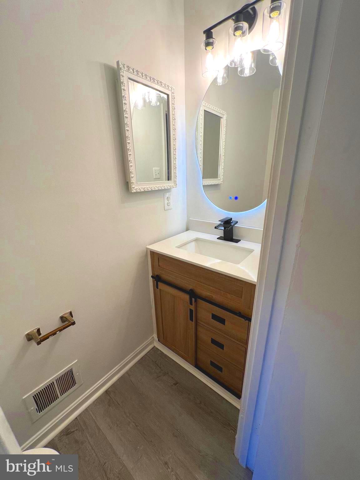 BURKE CENTRE - Residential