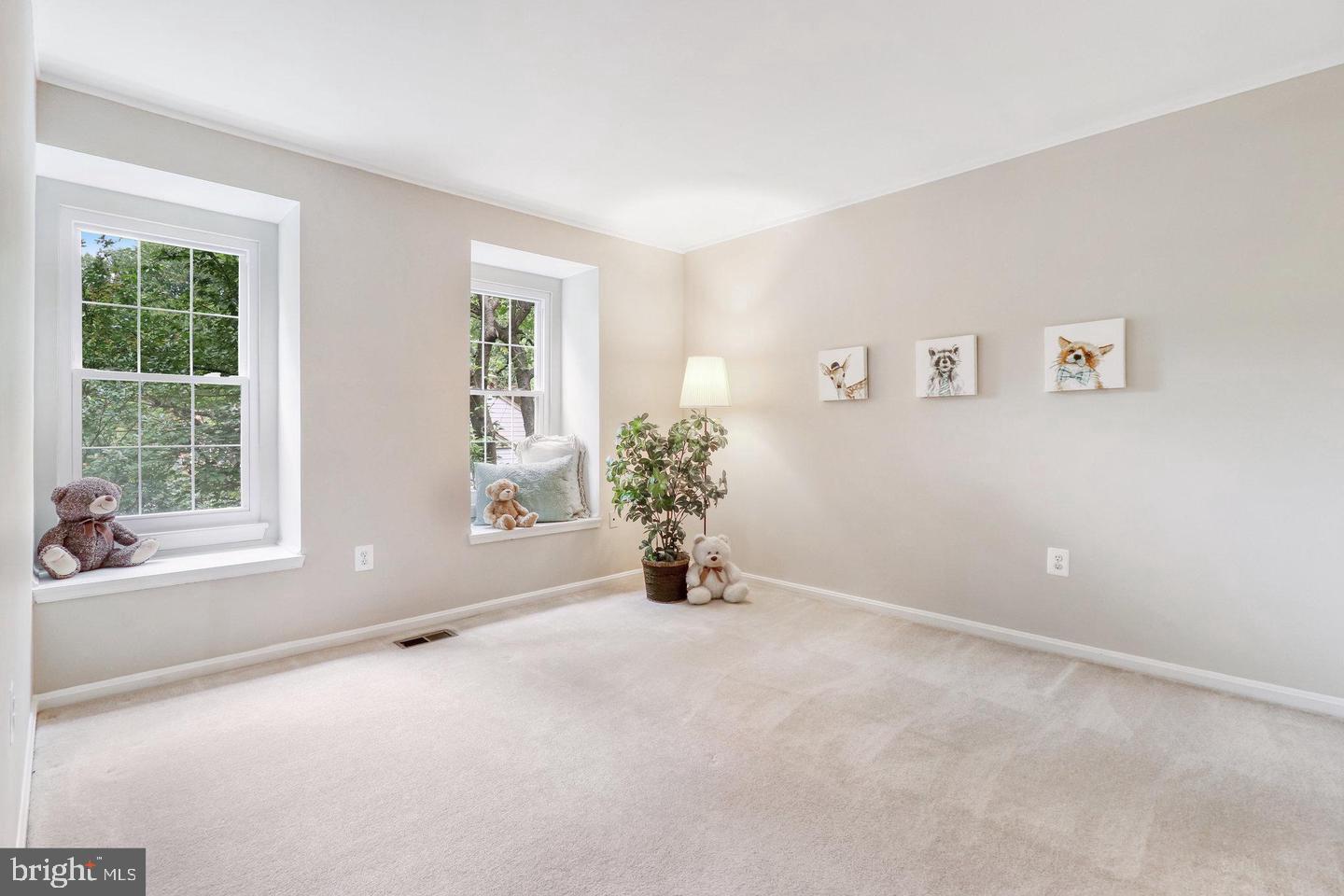 BURKE CENTRE - Residential