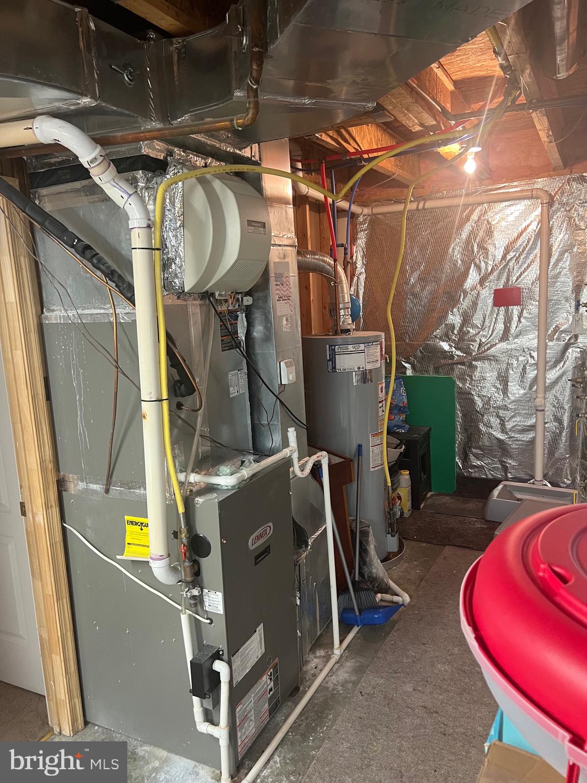 THE VILLAS AT FALLS RUN - Residential Lease