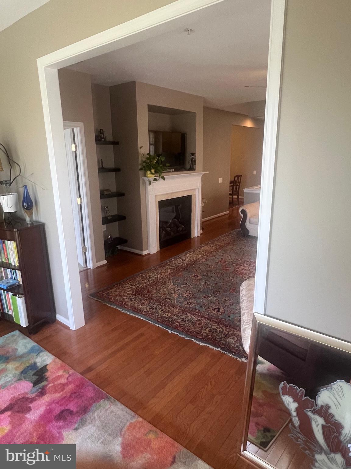 THE VILLAS AT FALLS RUN - Residential Lease