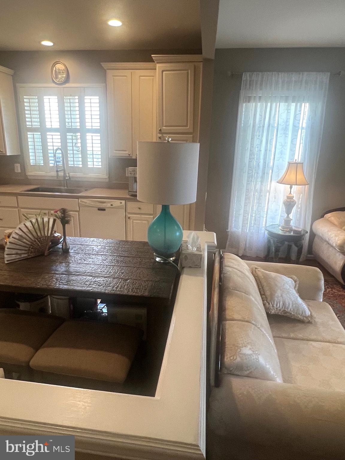 THE VILLAS AT FALLS RUN - Residential Lease