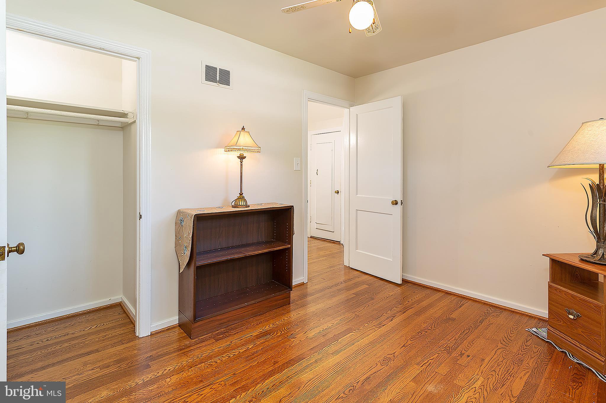 BUCKNELL MANOR - Residential Lease