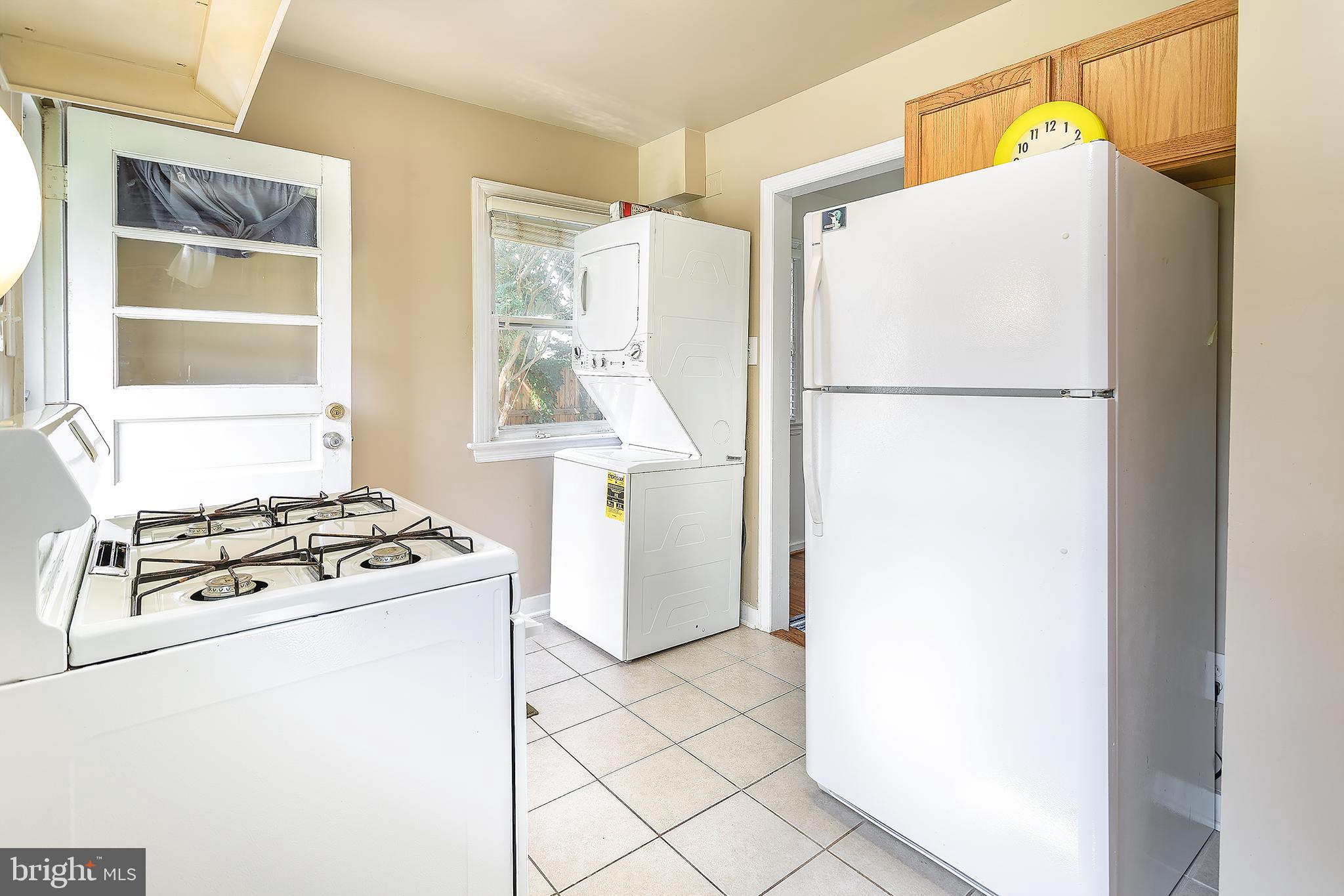 BUCKNELL MANOR - Residential Lease