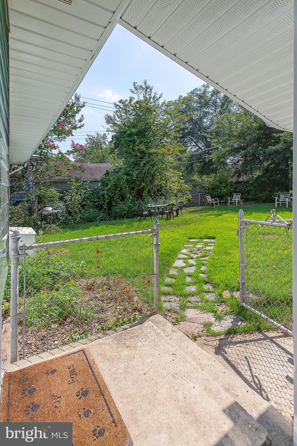 BUCKNELL MANOR - Residential Lease