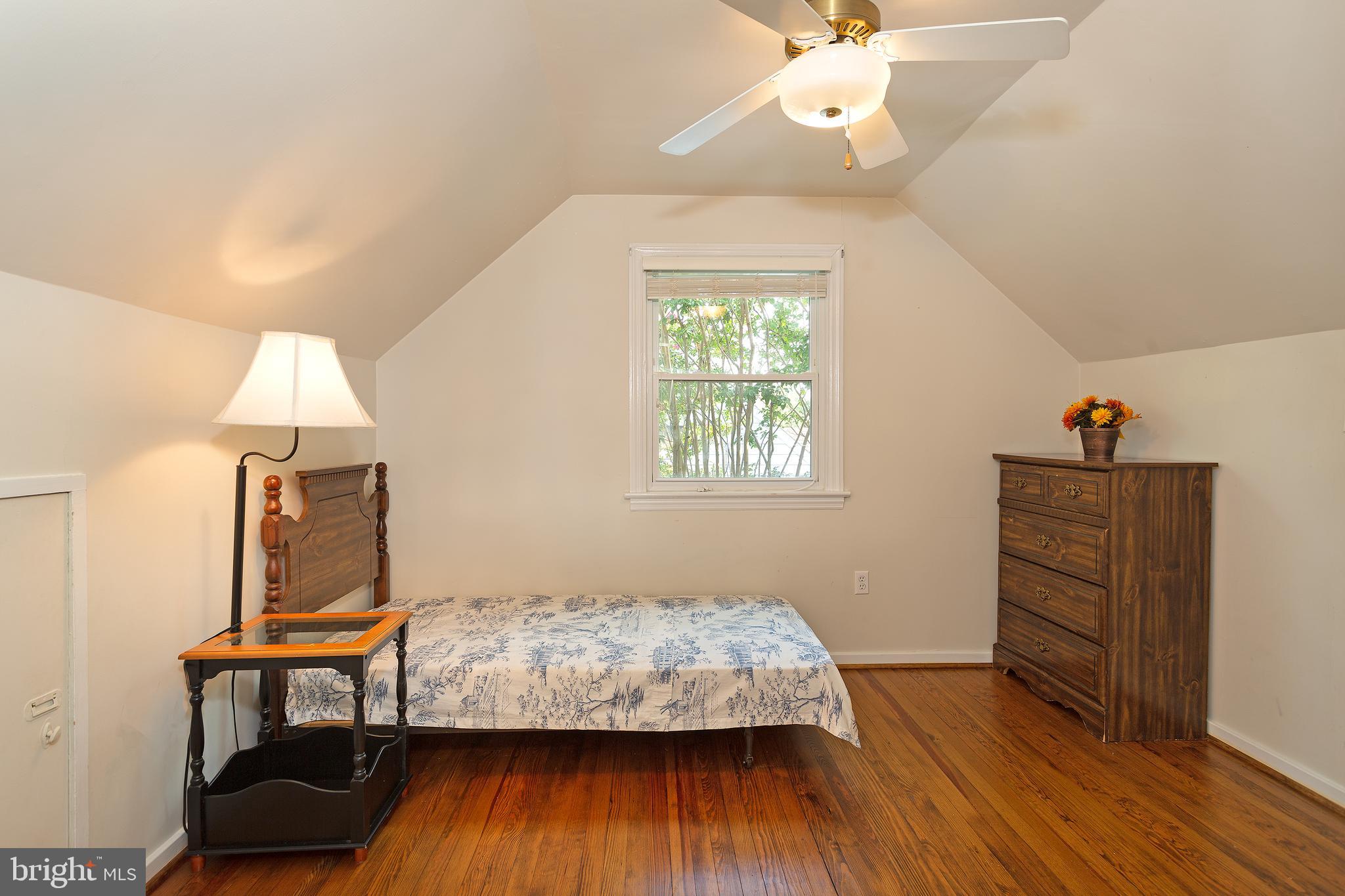 BUCKNELL MANOR - Residential Lease