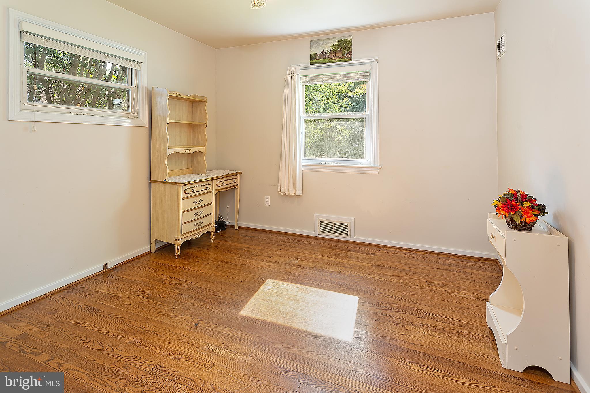 BUCKNELL MANOR - Residential Lease