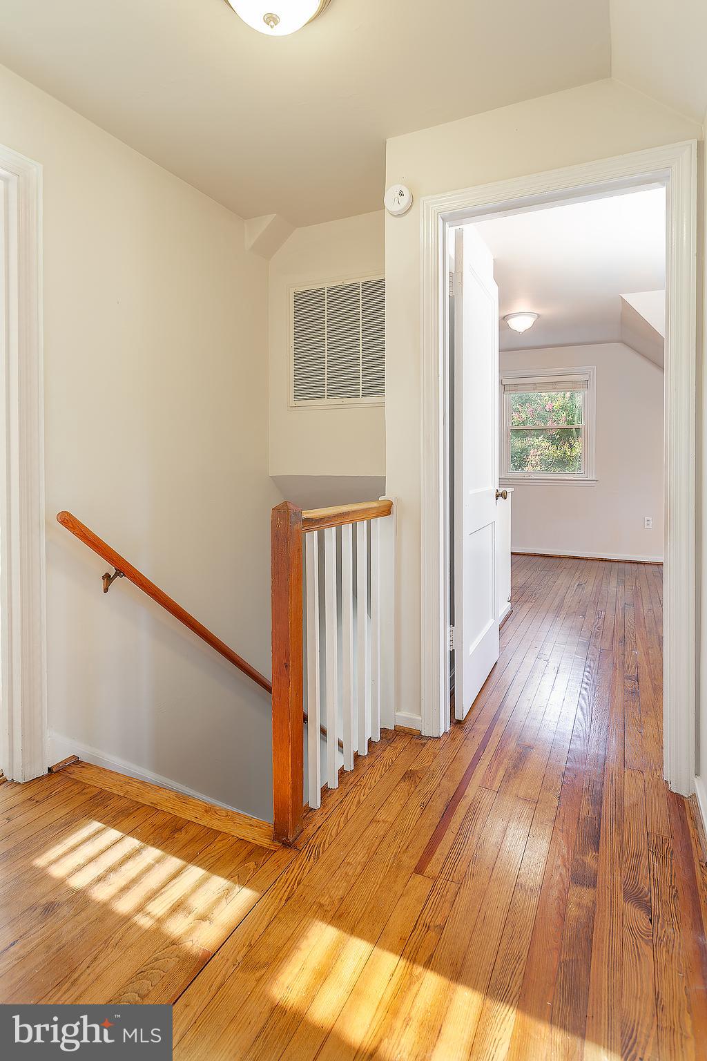 BUCKNELL MANOR - Residential Lease