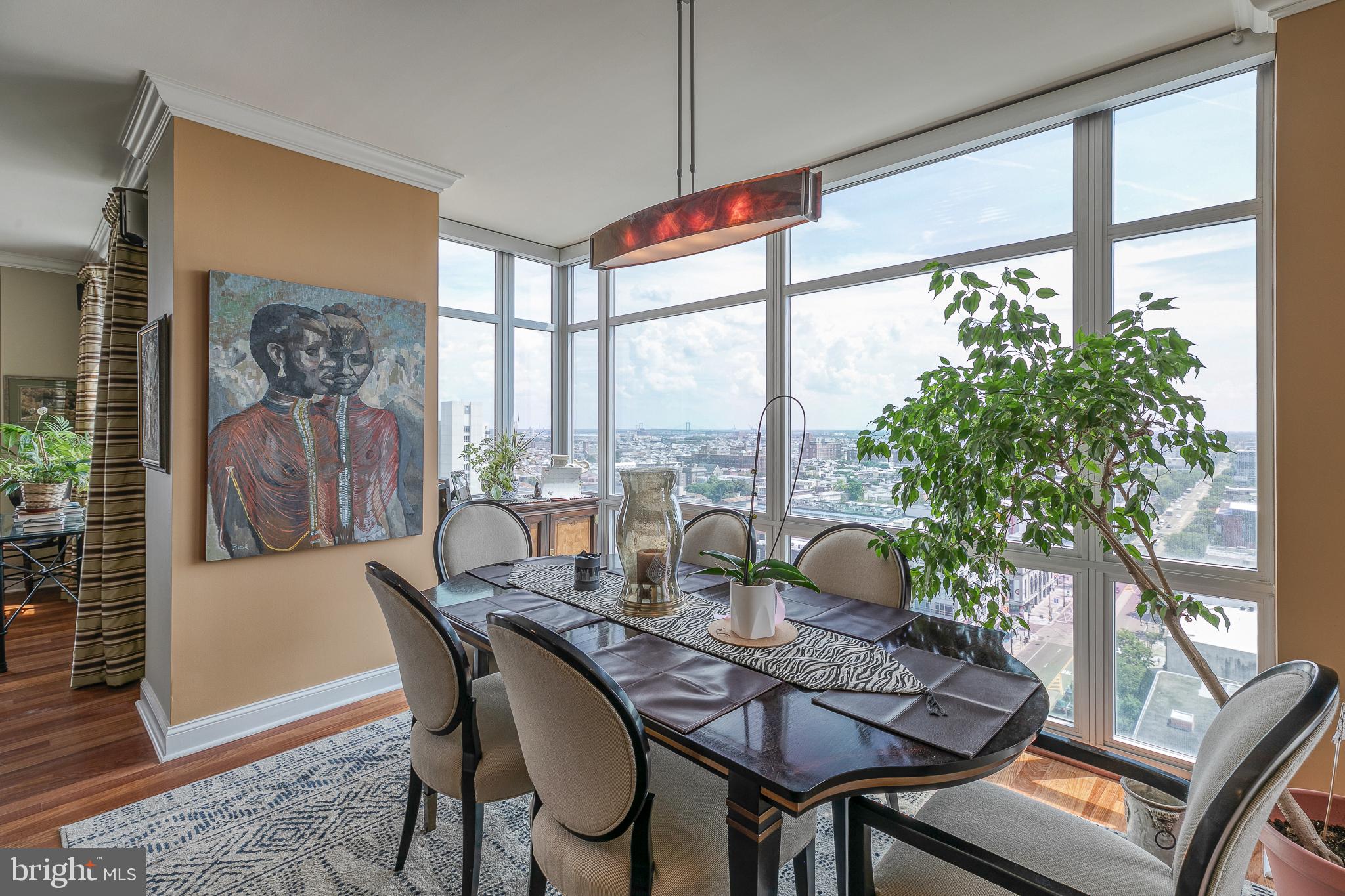 AVENUE OF THE ARTS - Residential