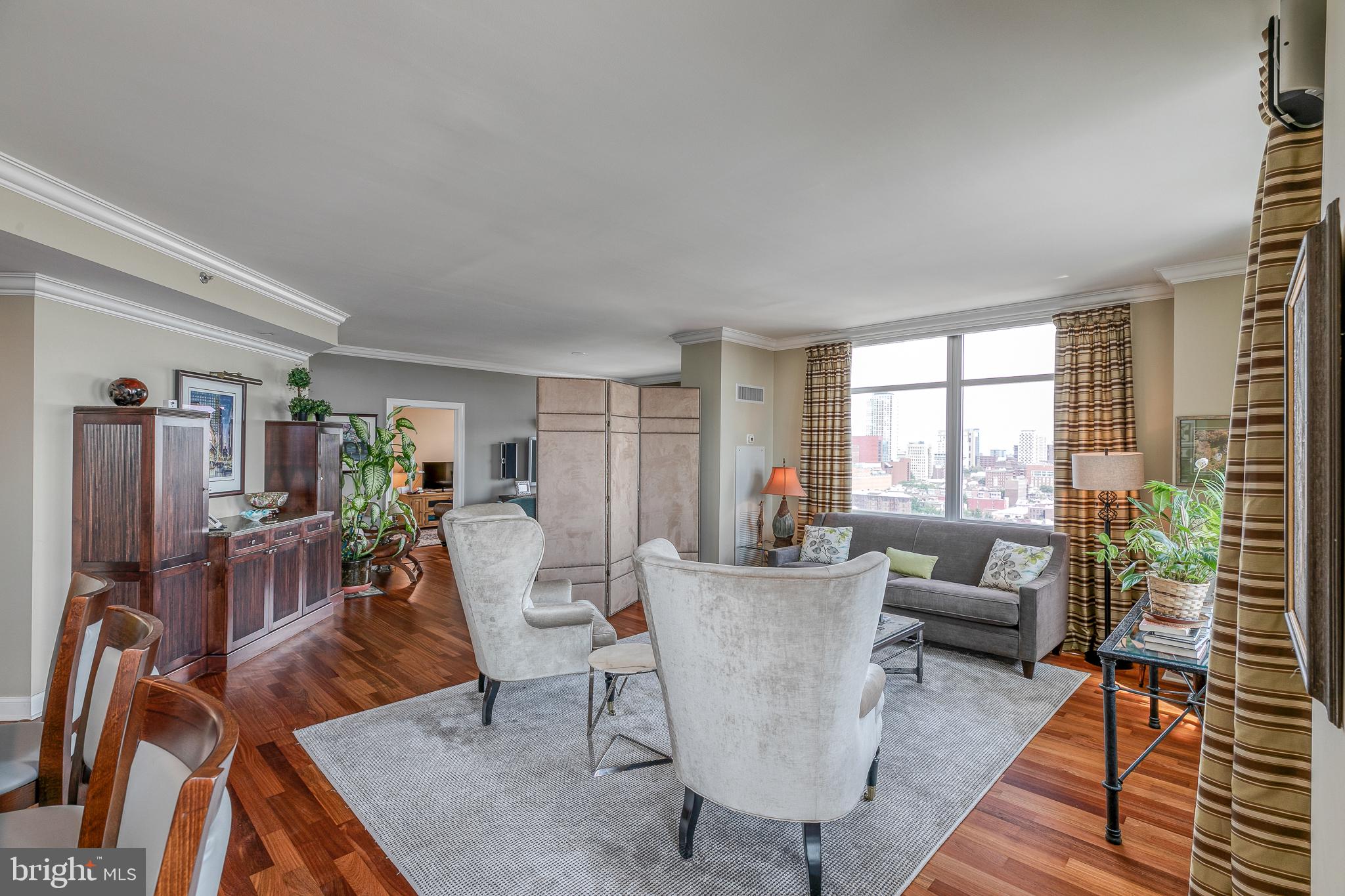 AVENUE OF THE ARTS - Residential