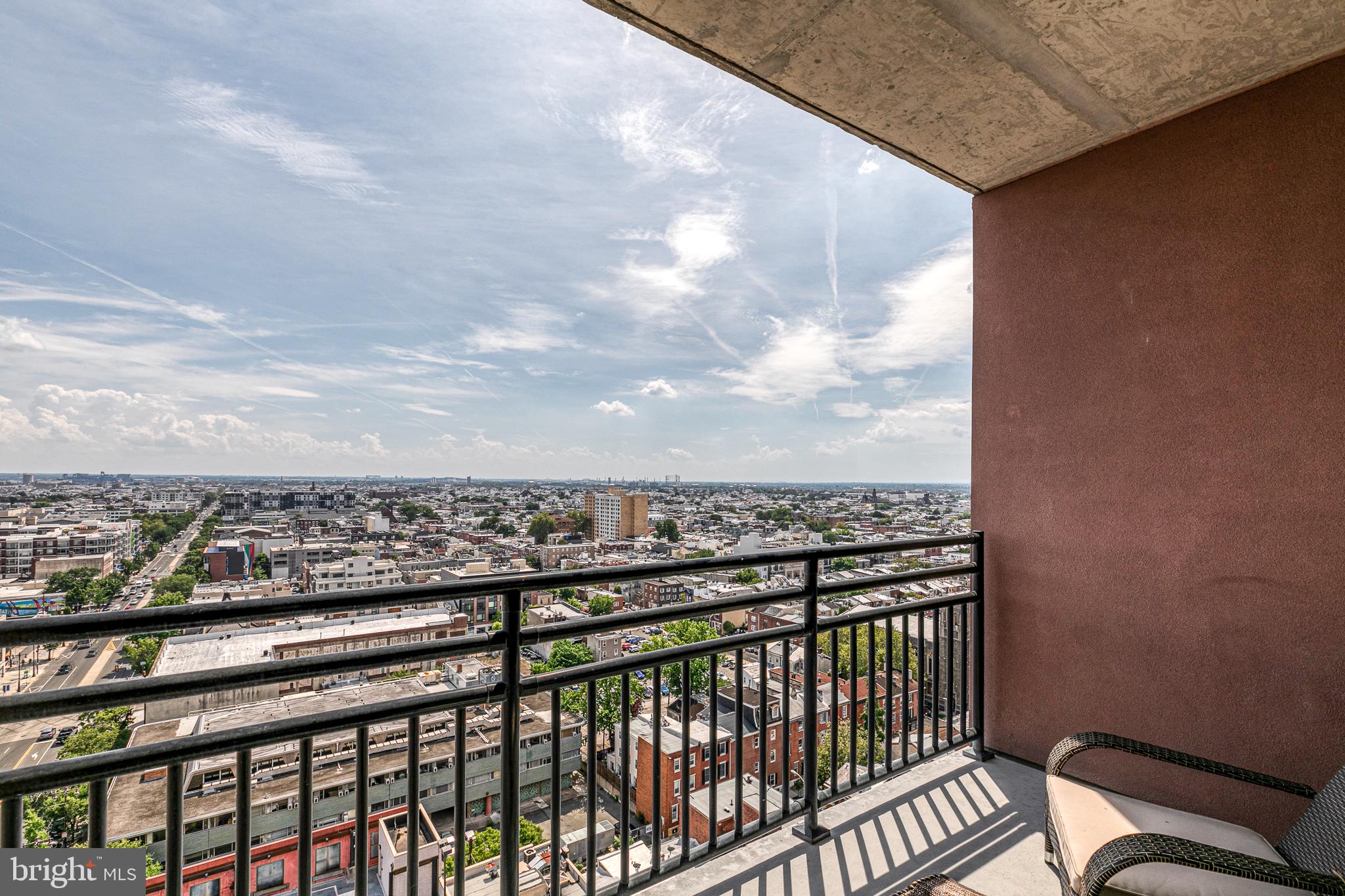 AVENUE OF THE ARTS - Residential