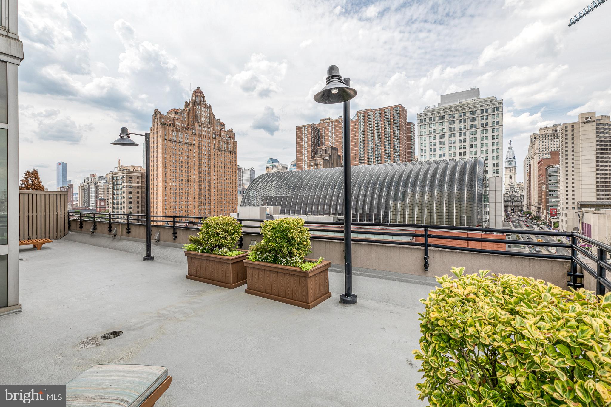 AVENUE OF THE ARTS - Residential