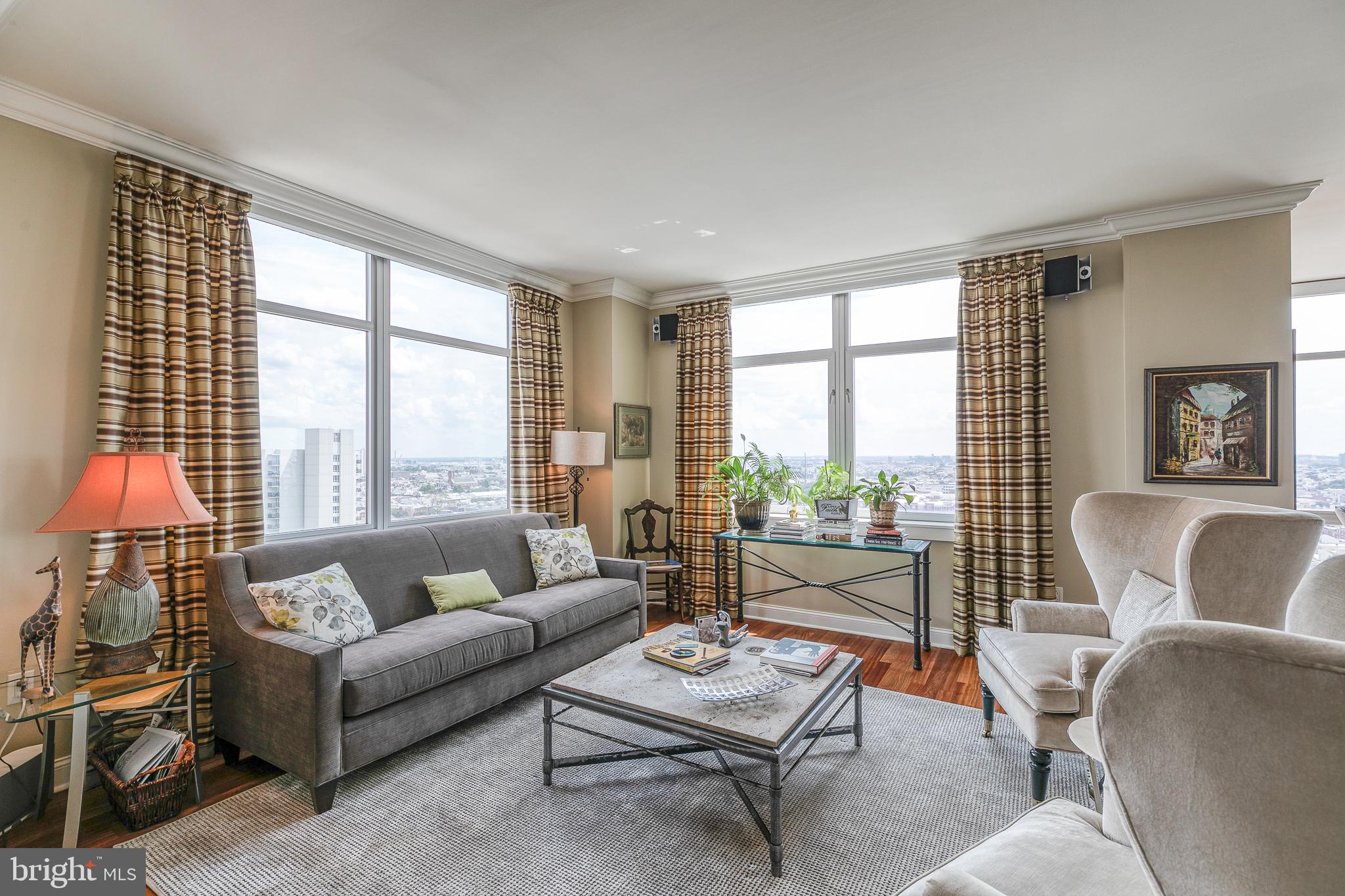 AVENUE OF THE ARTS - Residential