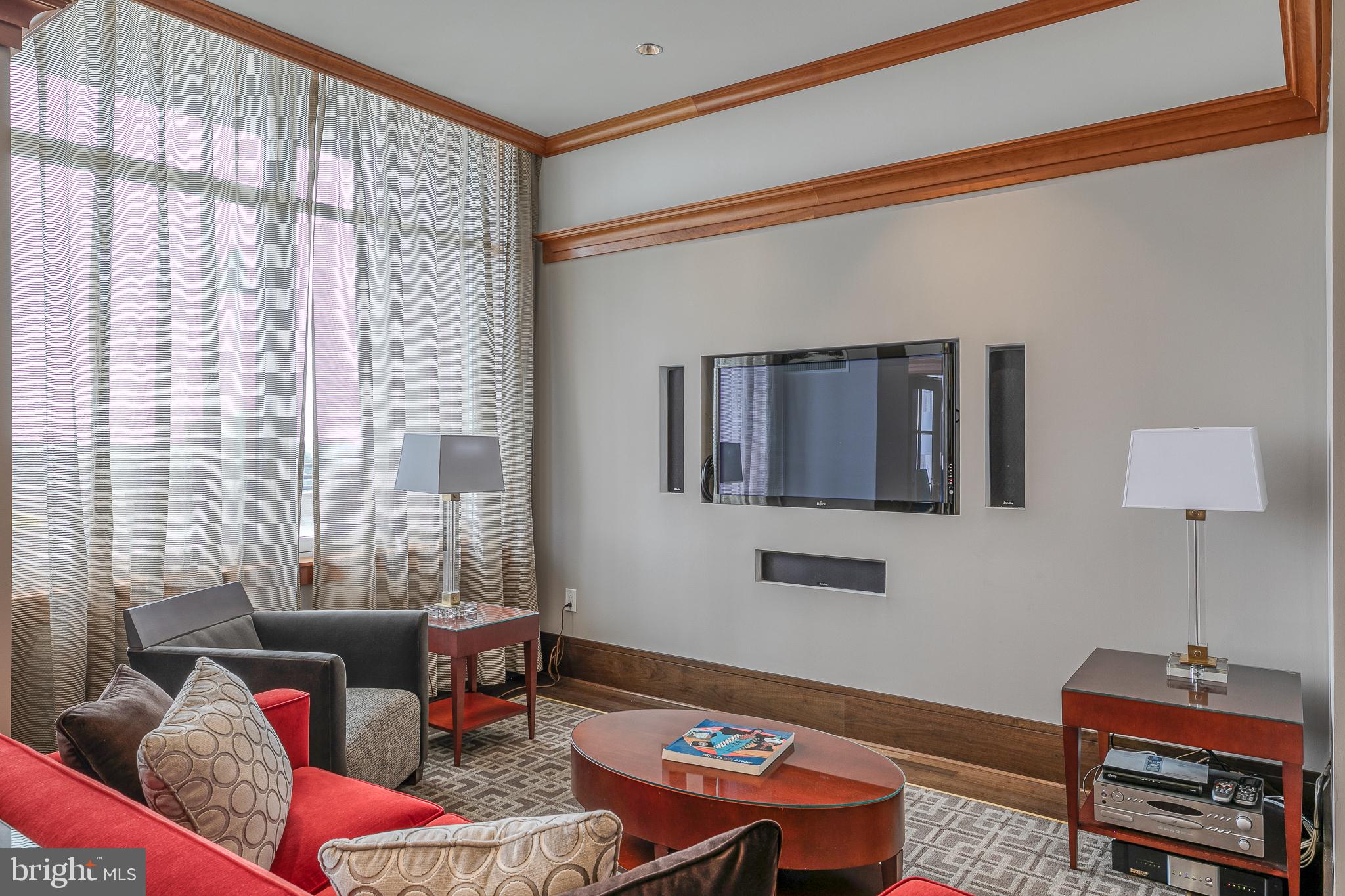 AVENUE OF THE ARTS - Residential