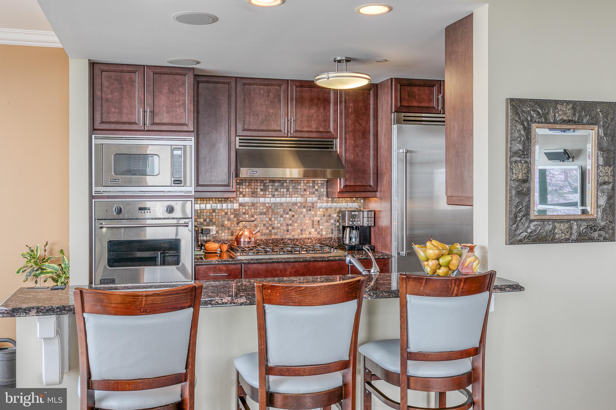 AVENUE OF THE ARTS - Residential