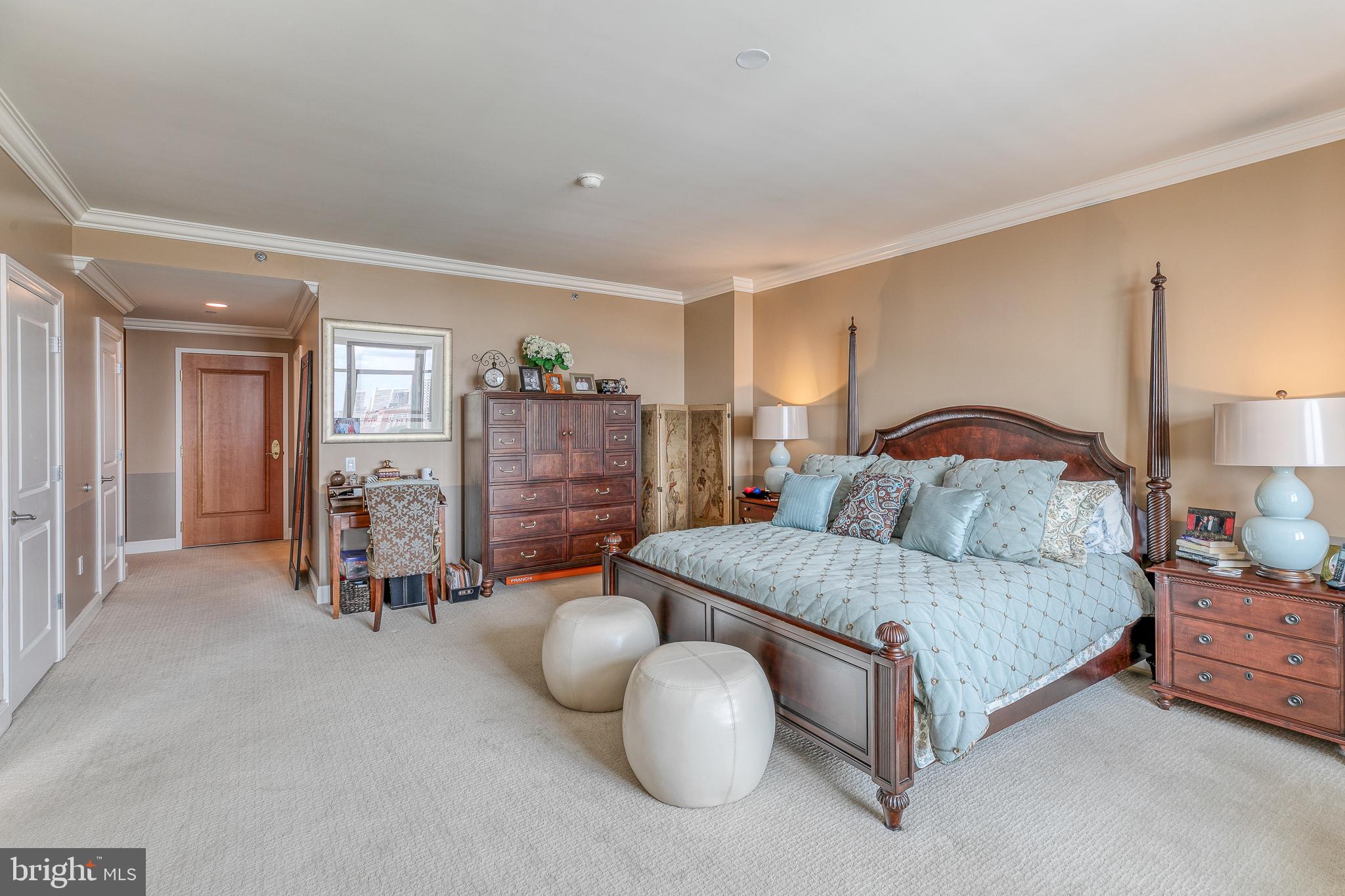 AVENUE OF THE ARTS - Residential