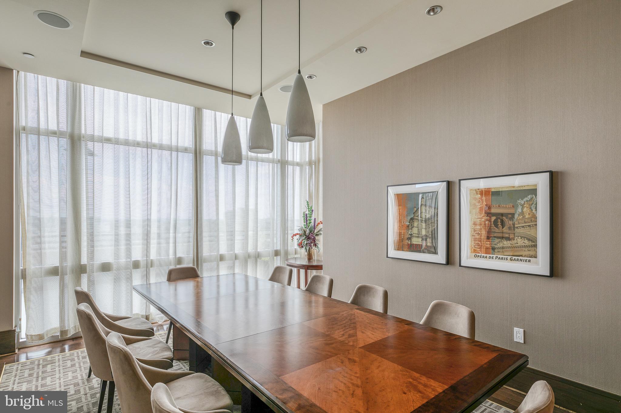 AVENUE OF THE ARTS - Residential