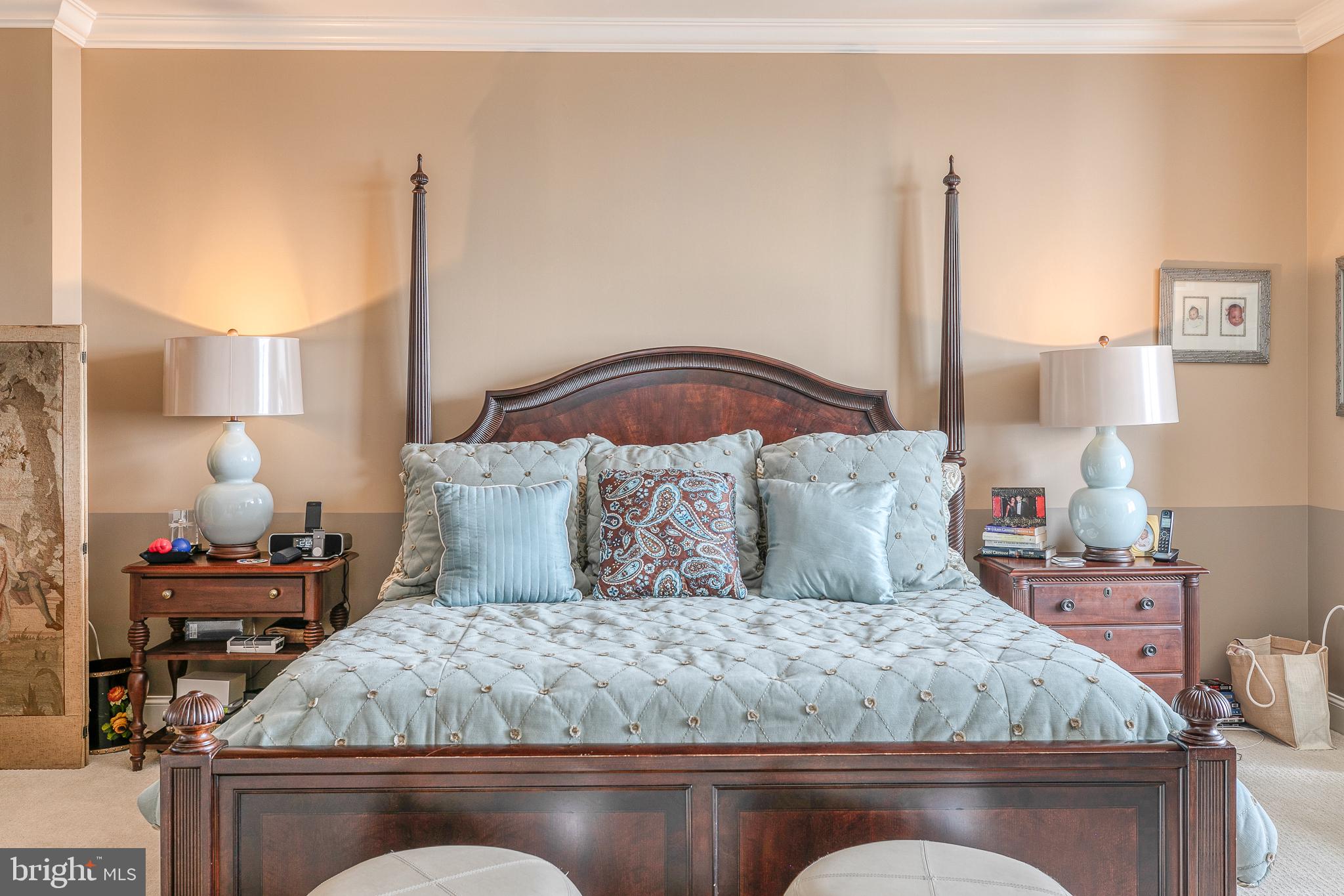 AVENUE OF THE ARTS - Residential