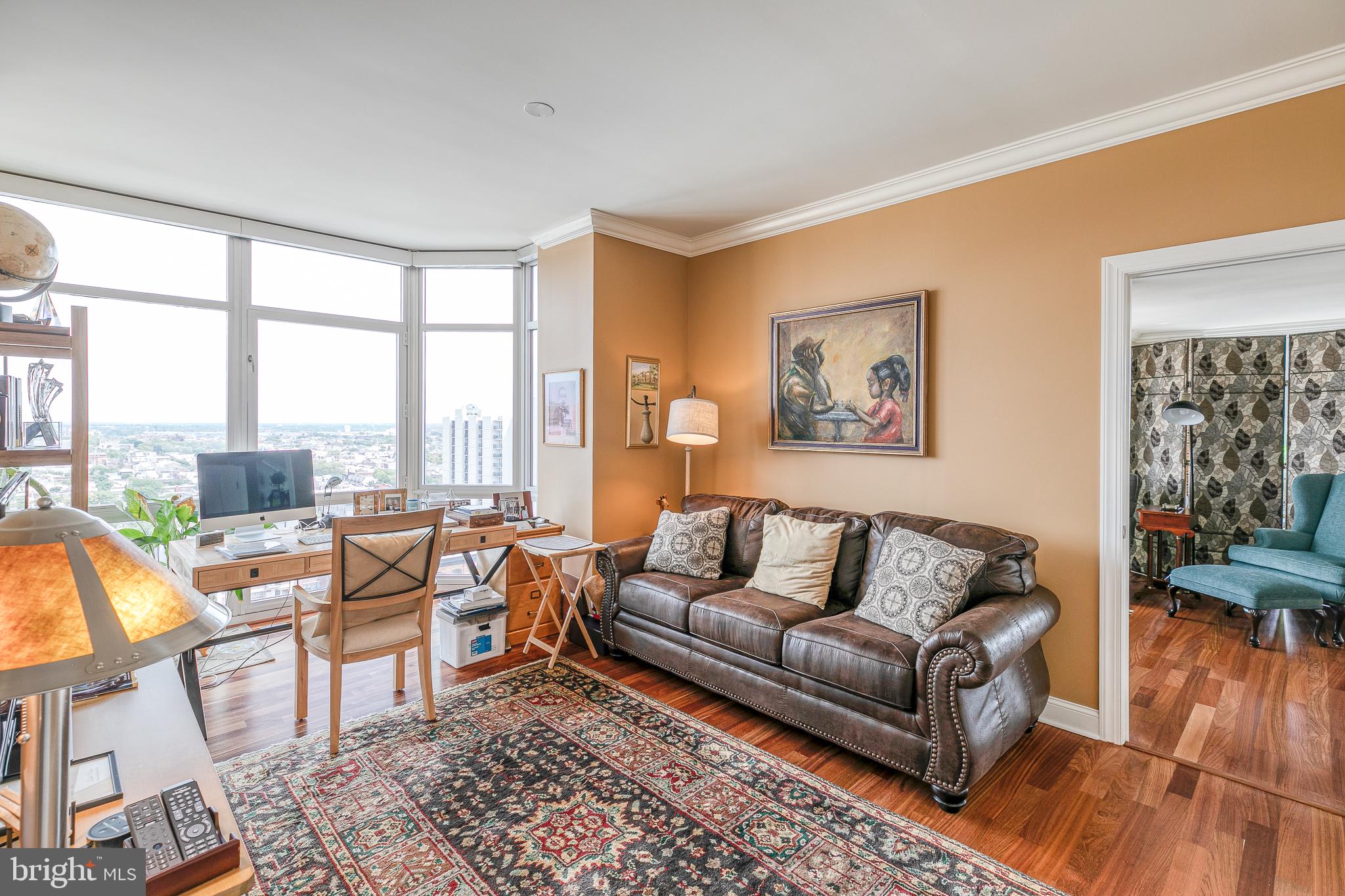 AVENUE OF THE ARTS - Residential