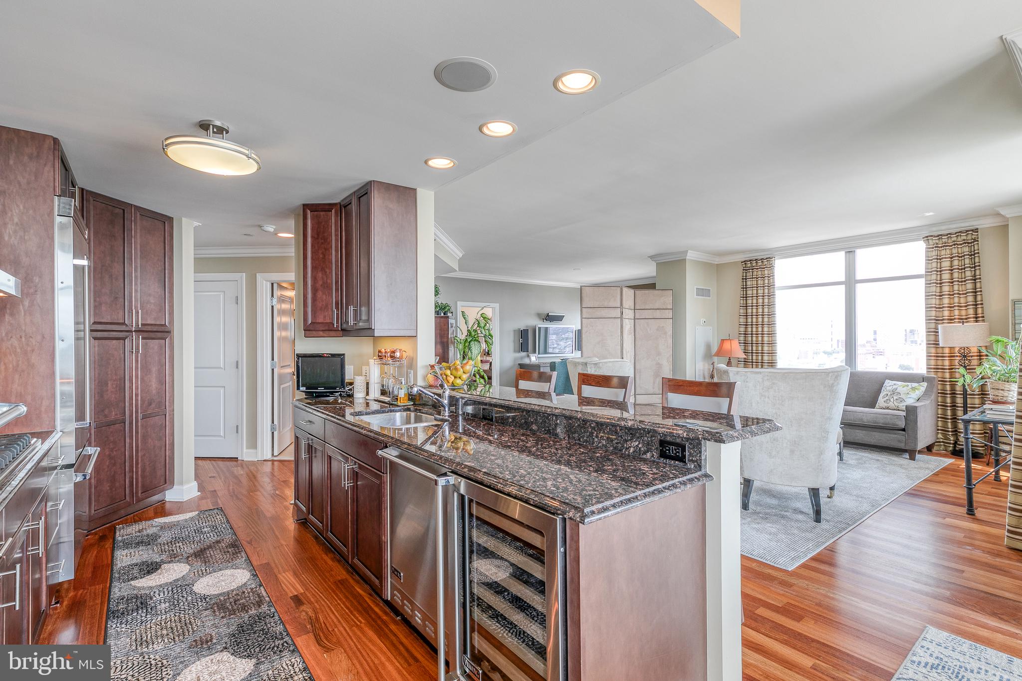 AVENUE OF THE ARTS - Residential