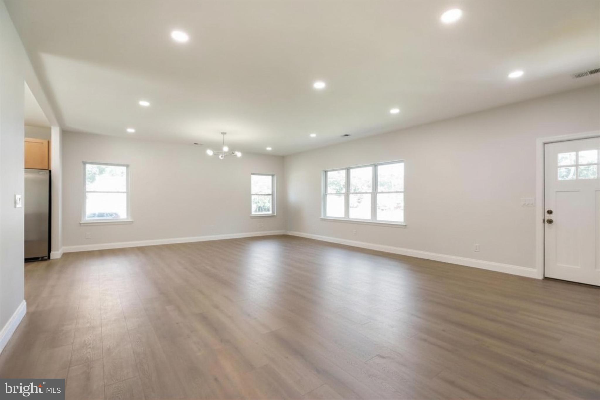 209 PARKINSON AVENUE