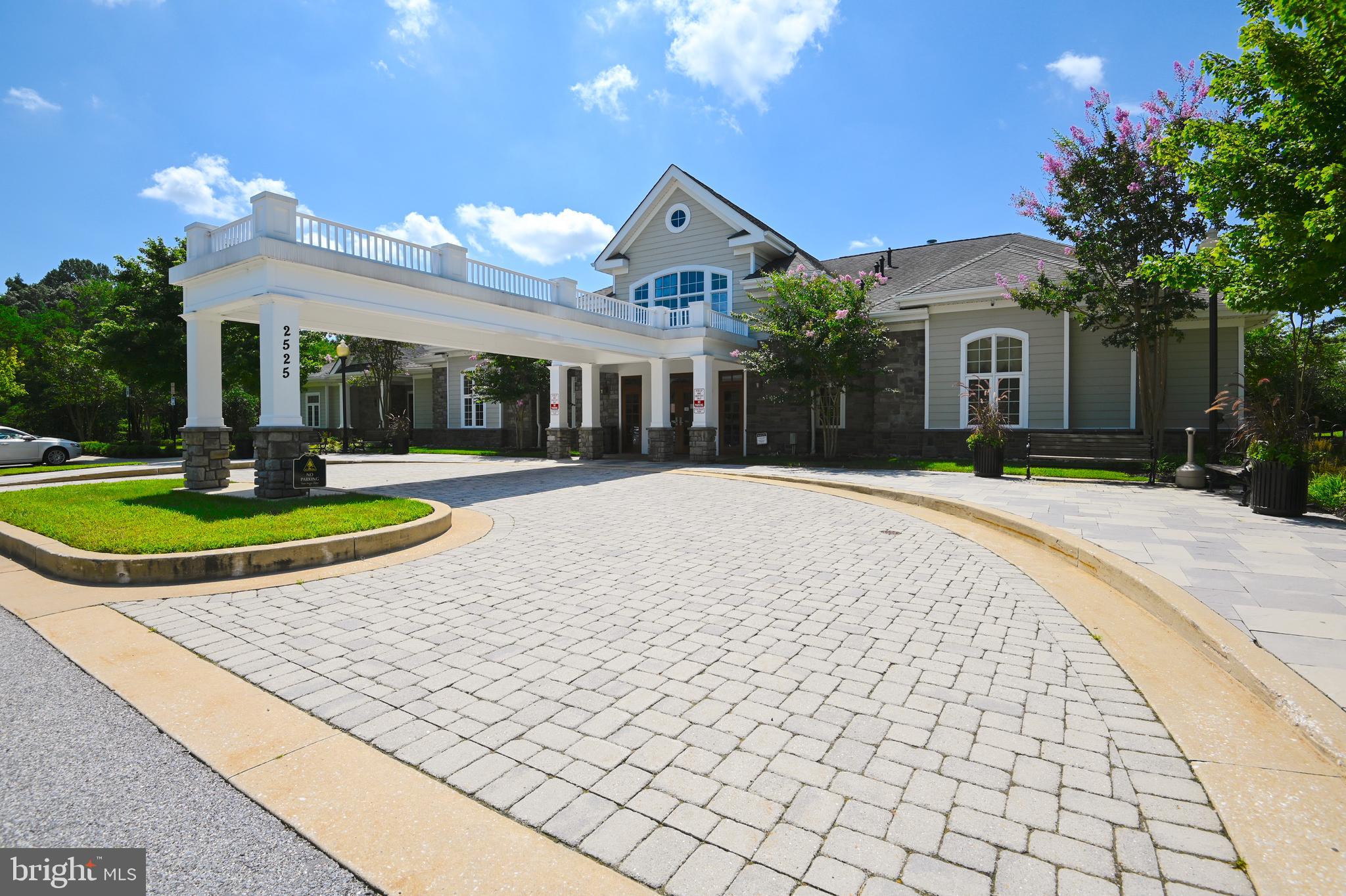 THE BLUFFS AT QUARRY LAKE - Residential