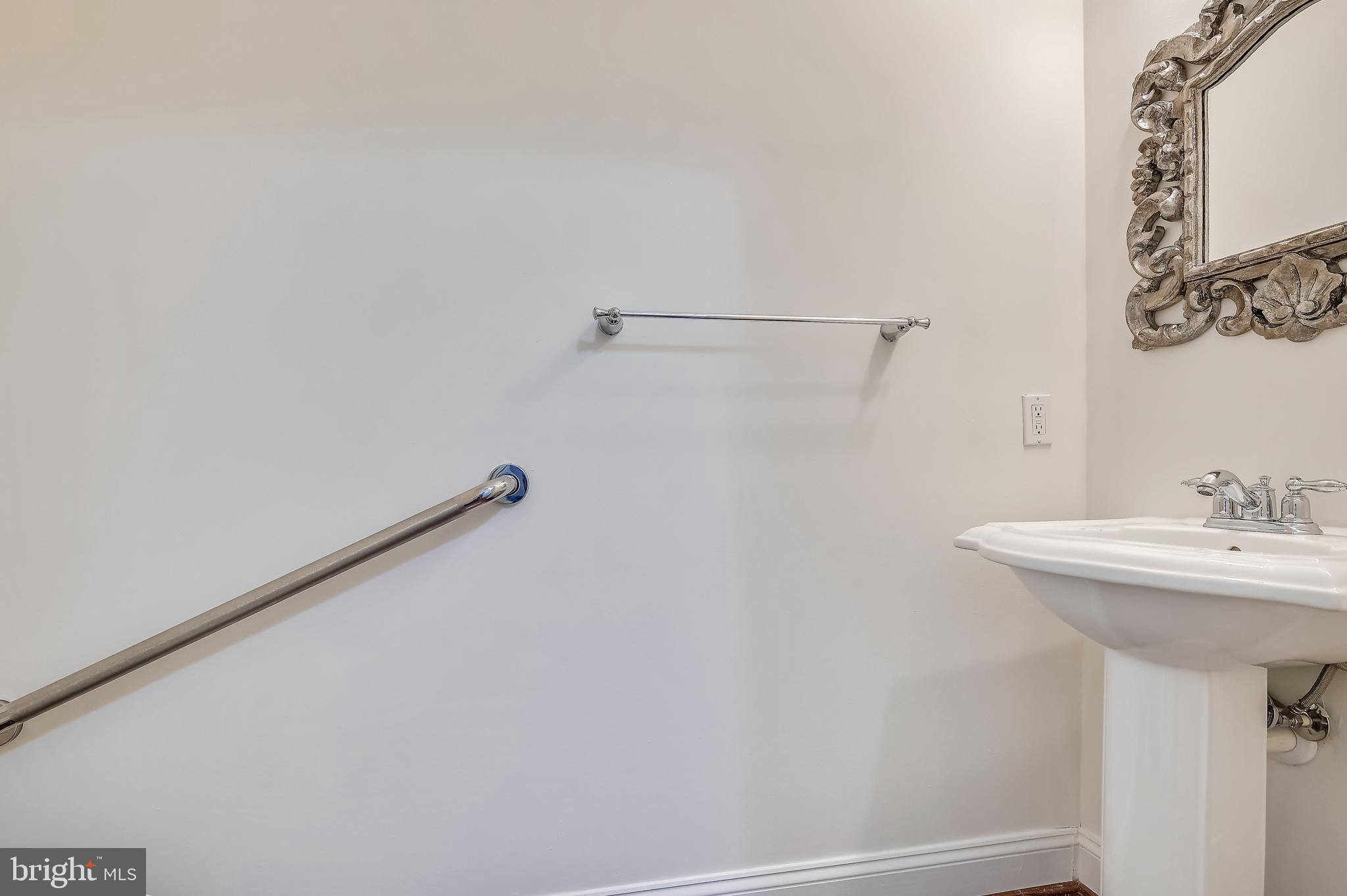 THE BLUFFS AT QUARRY LAKE - Residential