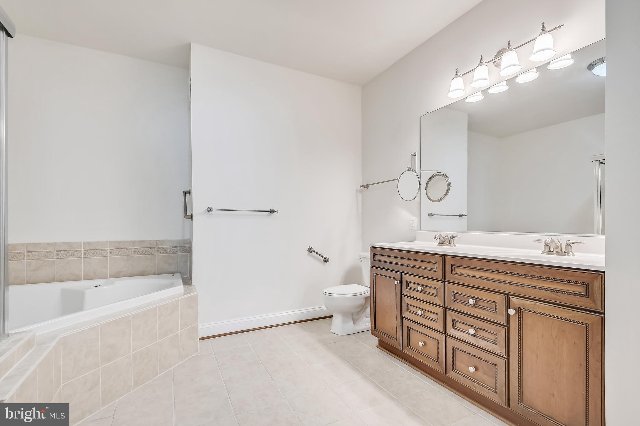 THE BLUFFS AT QUARRY LAKE - Residential