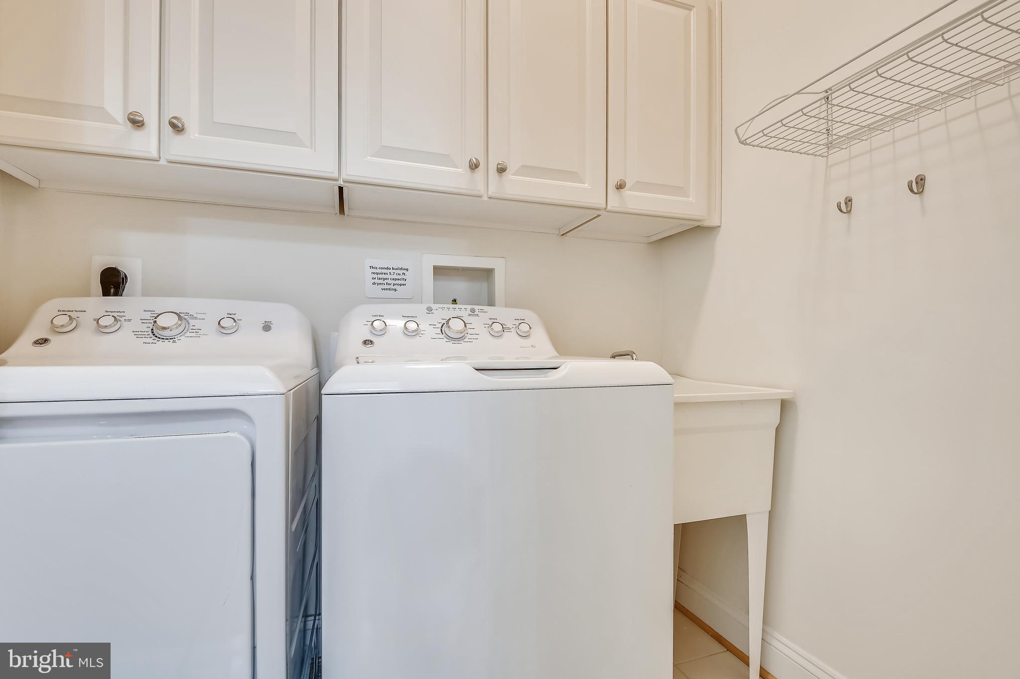 THE BLUFFS AT QUARRY LAKE - Residential