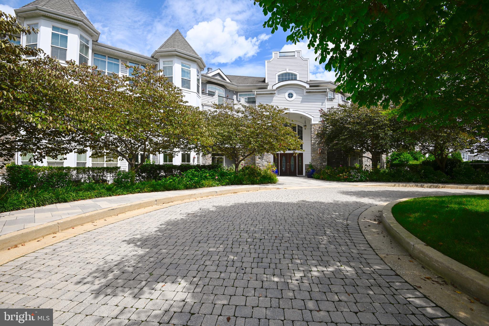 THE BLUFFS AT QUARRY LAKE - Residential
