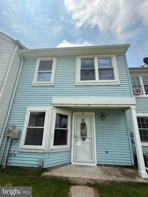 Townhouse For Sale - 49 Old Knife Court<br/> MIDDLE RIVER, MD 21220