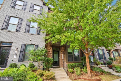 Photo of 22305 Seabring Terrace, ASHBURN, VA 20148 (MLS # VALO2139376)