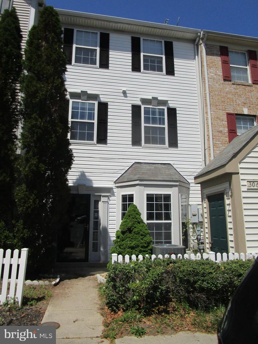 *********THIS IS NOT A RENTAL PROPERTY**********
Do not delay. Act fast to procure this 3 story beauty in the sought after Seven Oaks Community. This 3 bedroom  and 2 bath charming townhouse is ready for new owners to make this a Town"HOME" again. Second level laundry, generous sized bedrooms and a top level that contains the spacious  owners suite with it's own bath and plenty of natural light. Additional storage in the front shed.  Homes in this neighborhood do not last so make your appointment today.