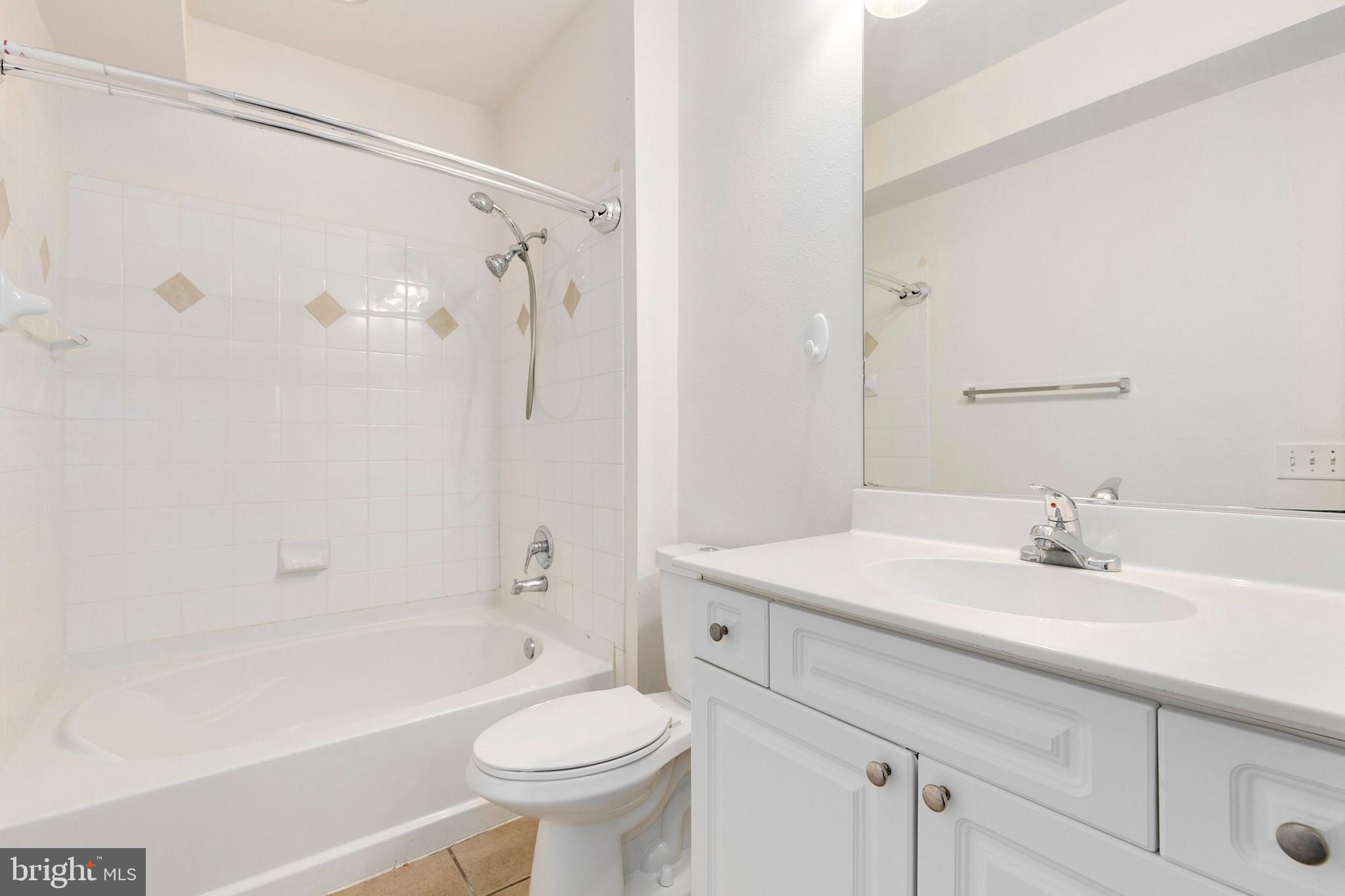 FITZ AT ROCKVILLE TOWN C - Residential