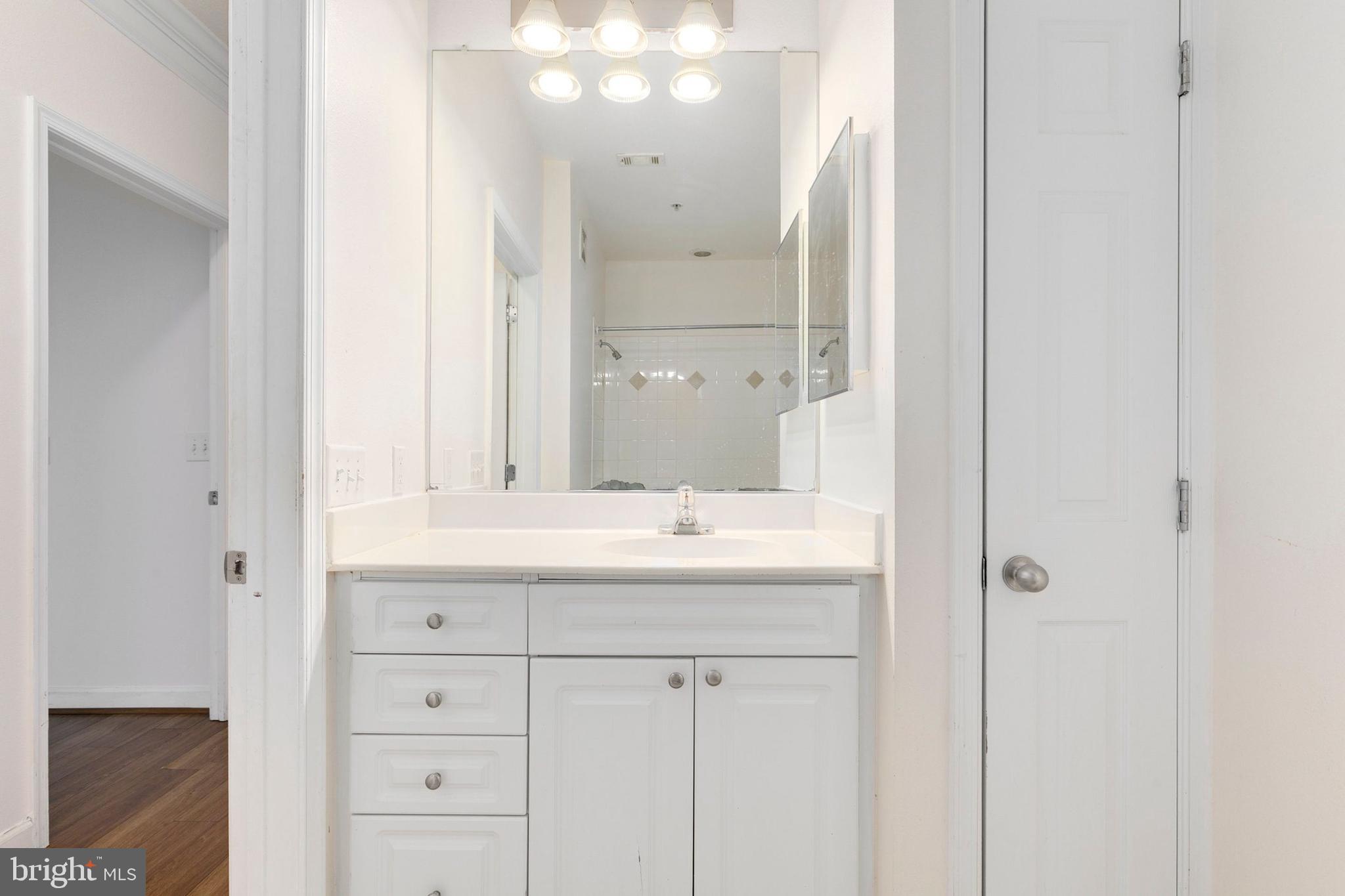 FITZ AT ROCKVILLE TOWN C - Residential