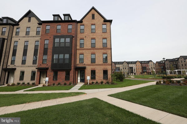 4851 BAUHAUS SQUARE # 1, CHANTILLY, VA 20151 - Image aad08ce10bb769190fa1fa5d90ddca27/1009343607