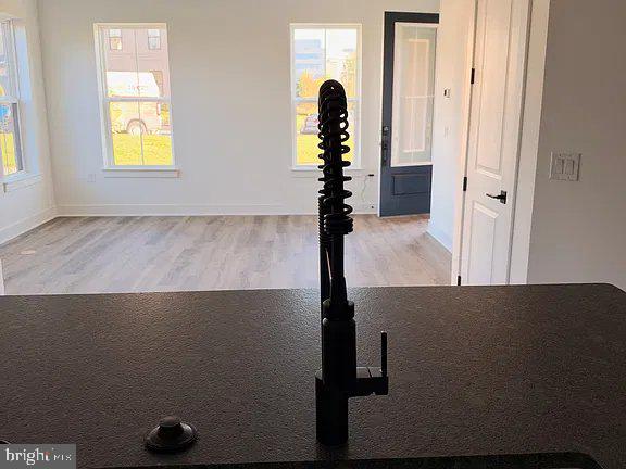 4851 BAUHAUS SQUARE 1