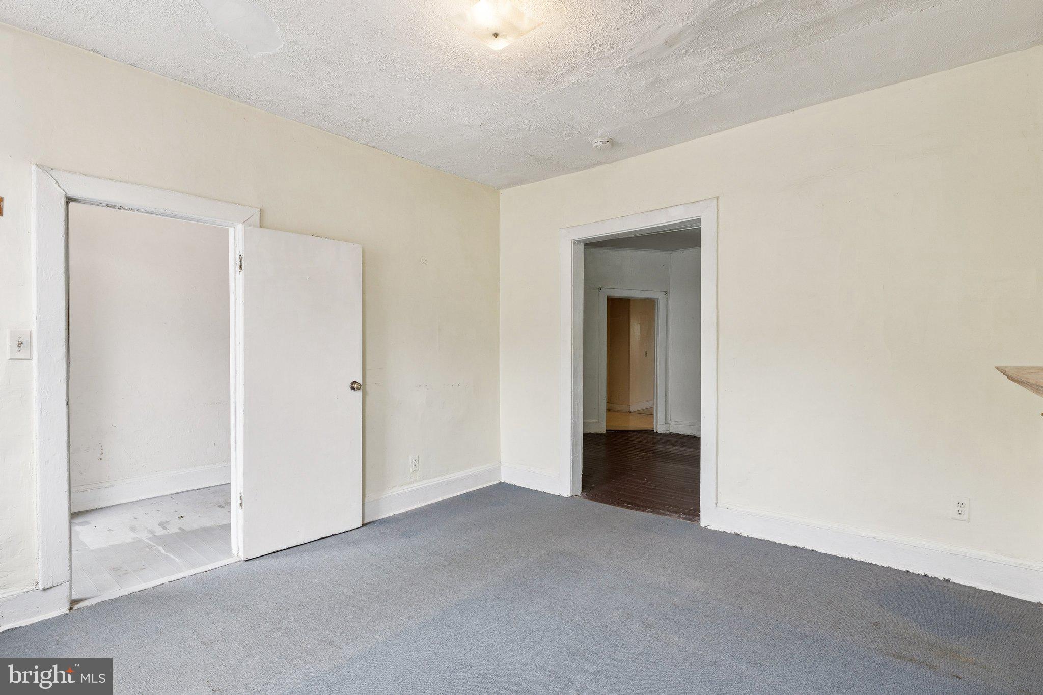 11 1/2 COLLEGE AVENUE