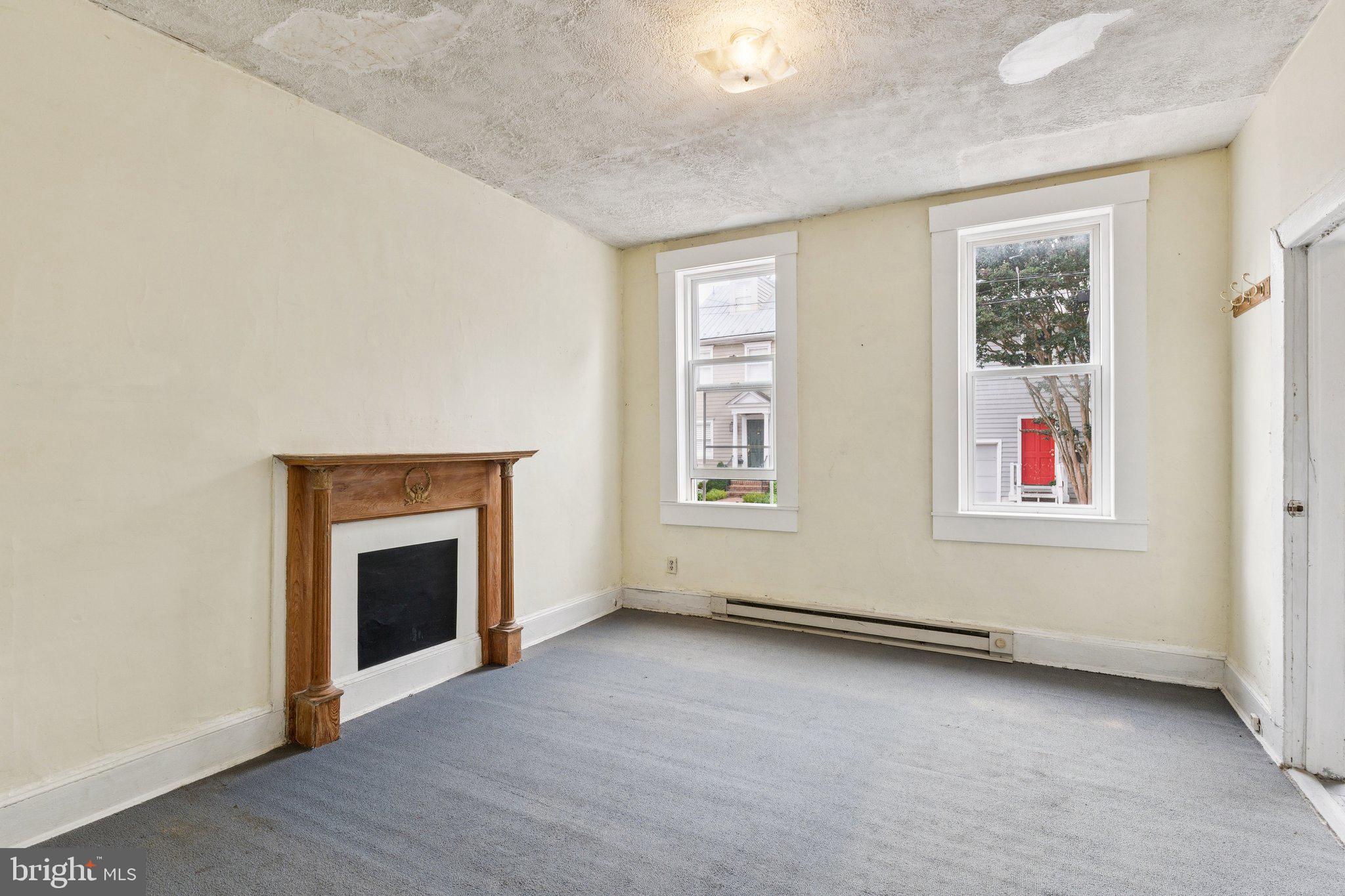 11 1/2 COLLEGE AVENUE